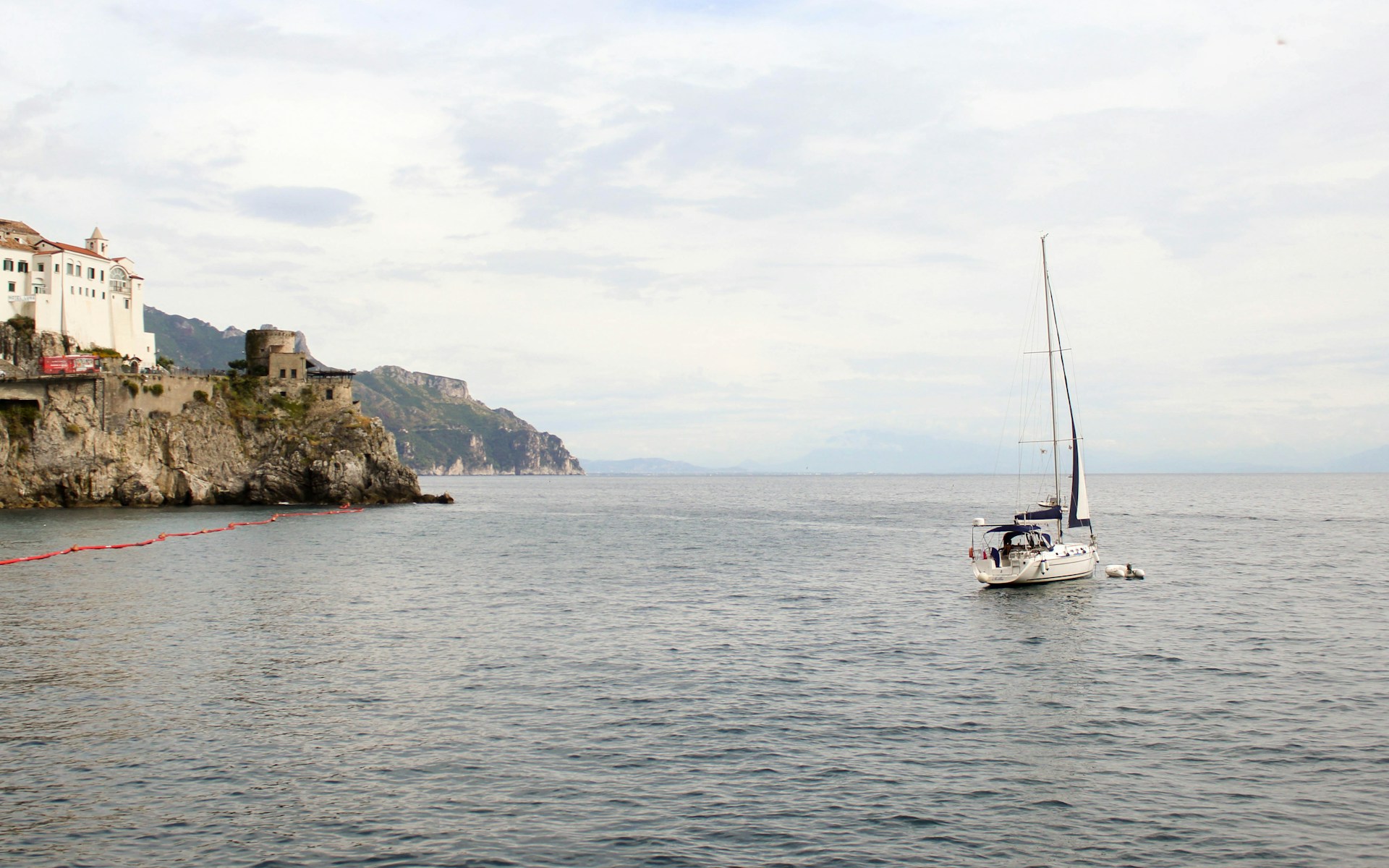 Bareboat TESEO