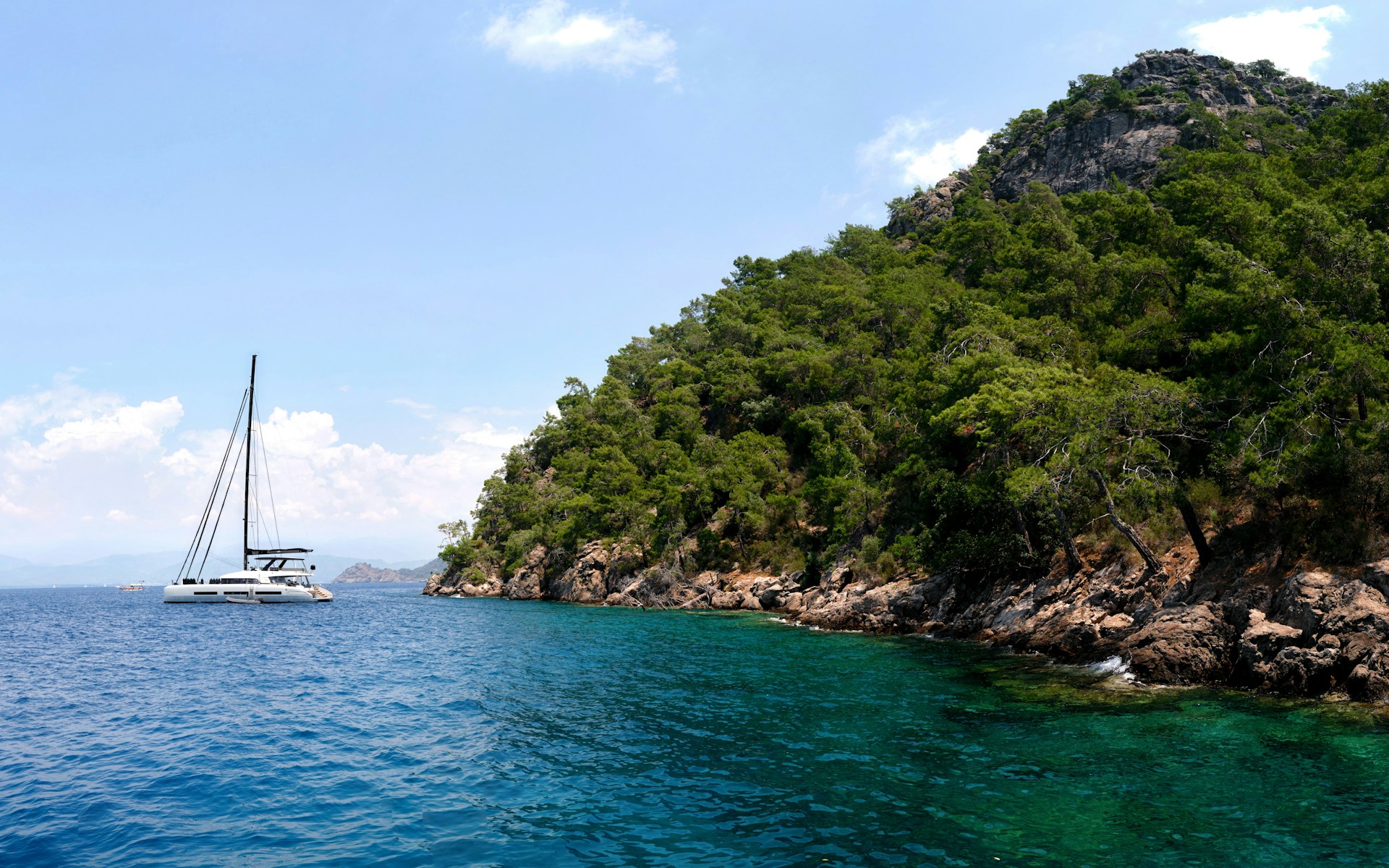 Bareboat Catamaran AMELIA