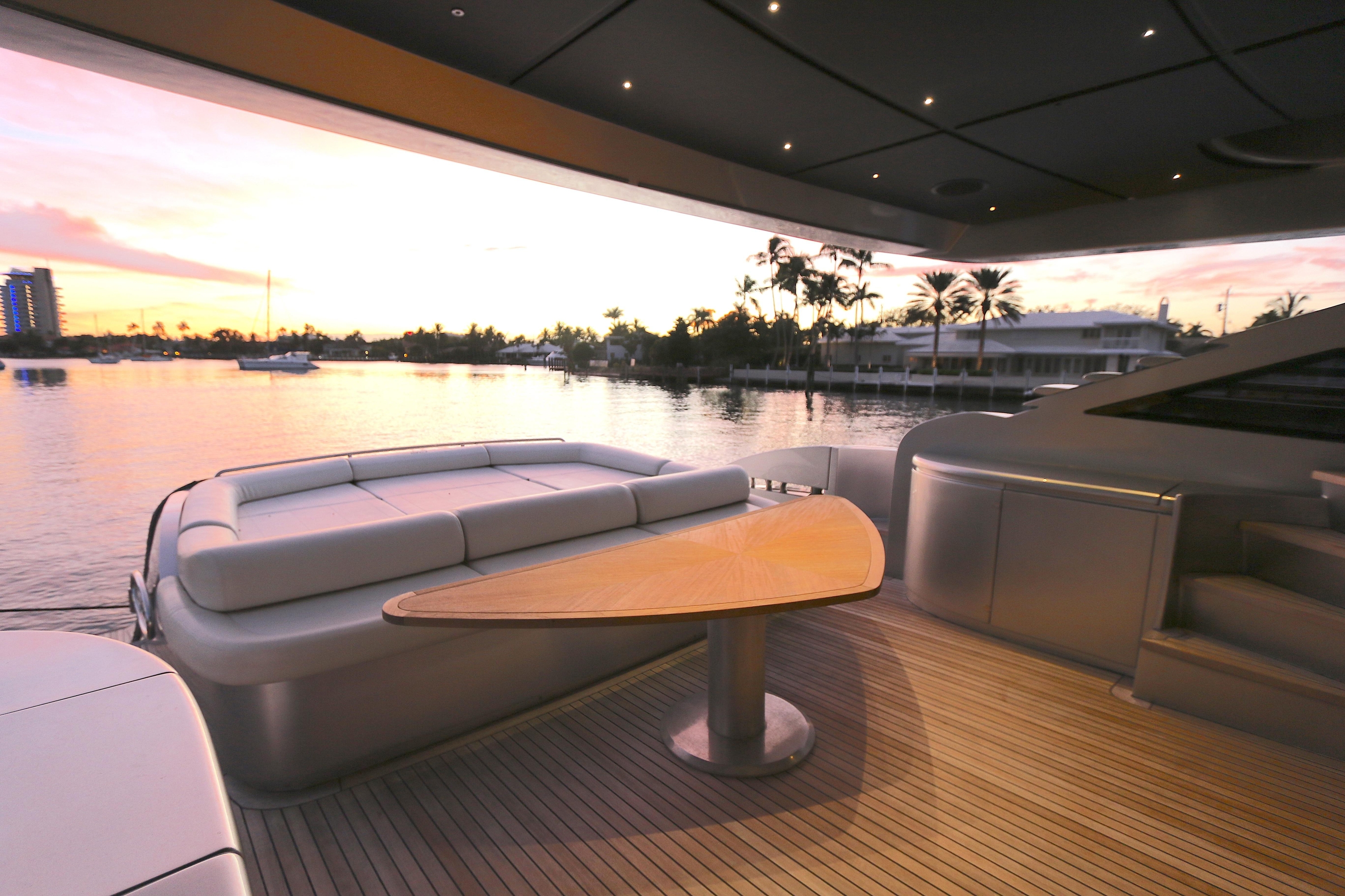 Crewed Motor Yacht Pershing 90` photo 6