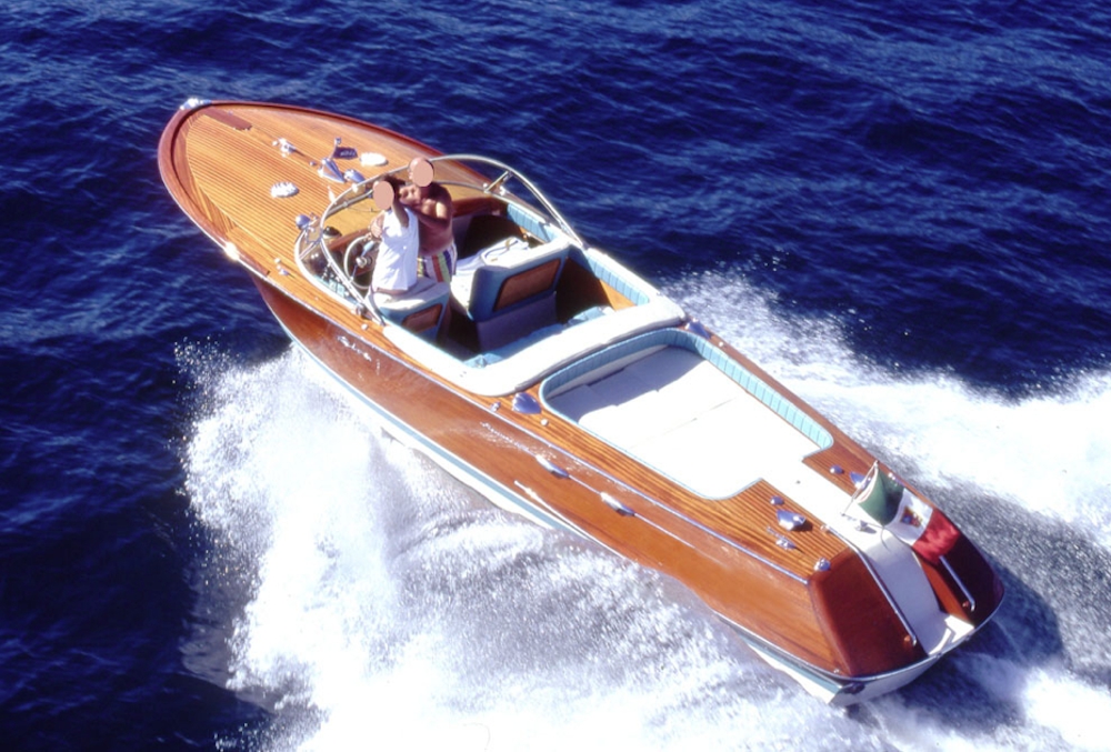 Crewed Motor Yacht Riva Aquarama Special photo 3
