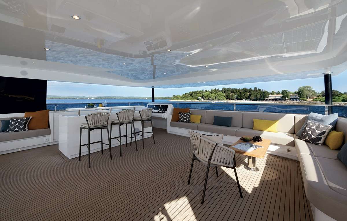 Crewed Power Catamaran 100% photo 5