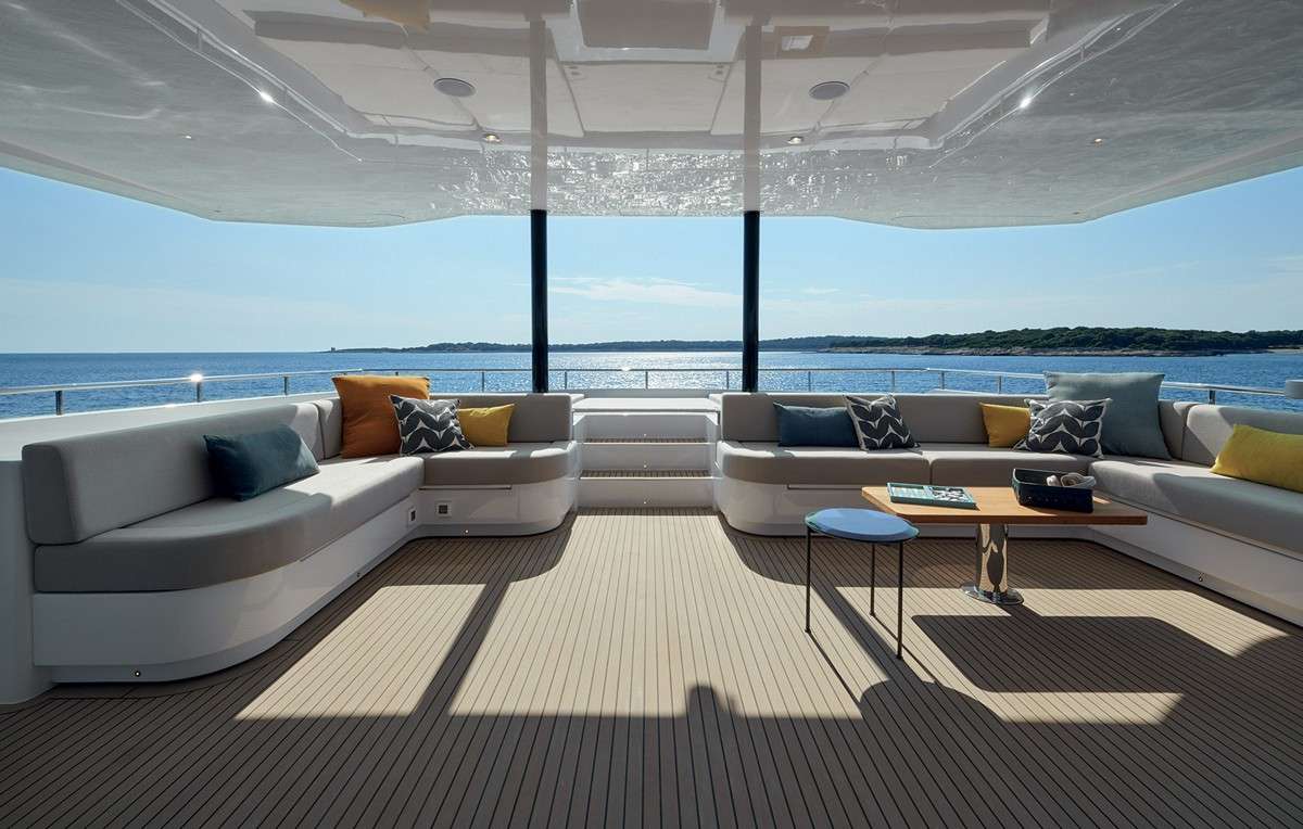 Crewed Power Catamaran 100% photo 7