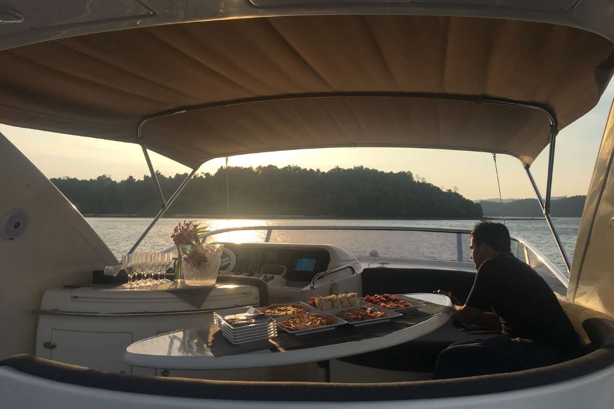 Crewed Motor Yacht 137 PILLARS SPIRIT photo 7