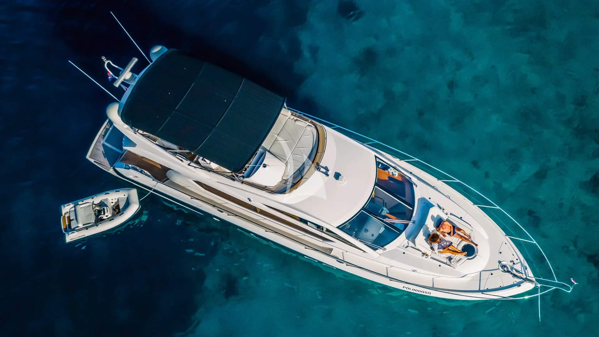 Crewed Motor Yacht 2 DRUNK photo 4