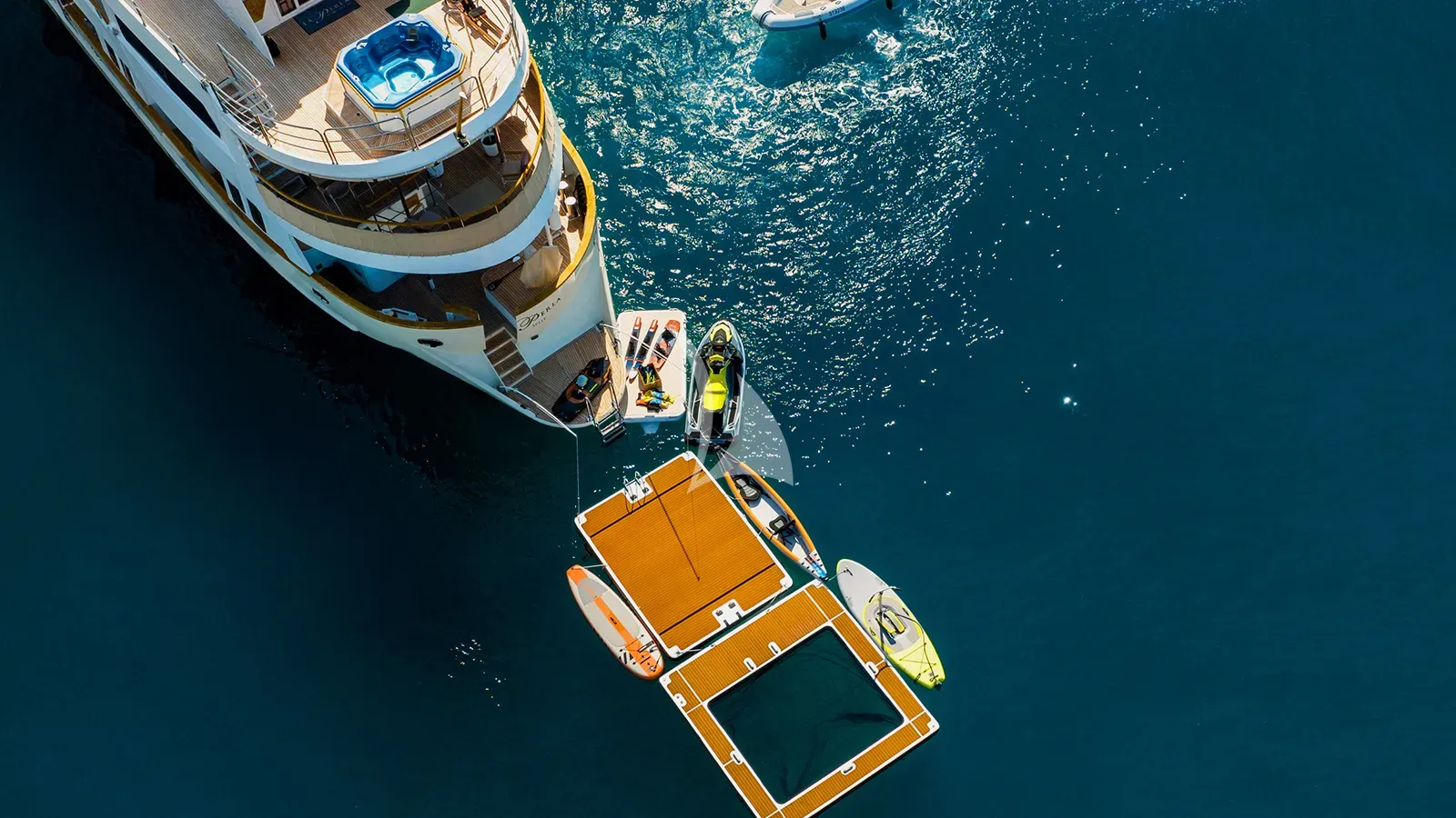 Luxury Crewed Motor Yacht LA PERLA photo 5