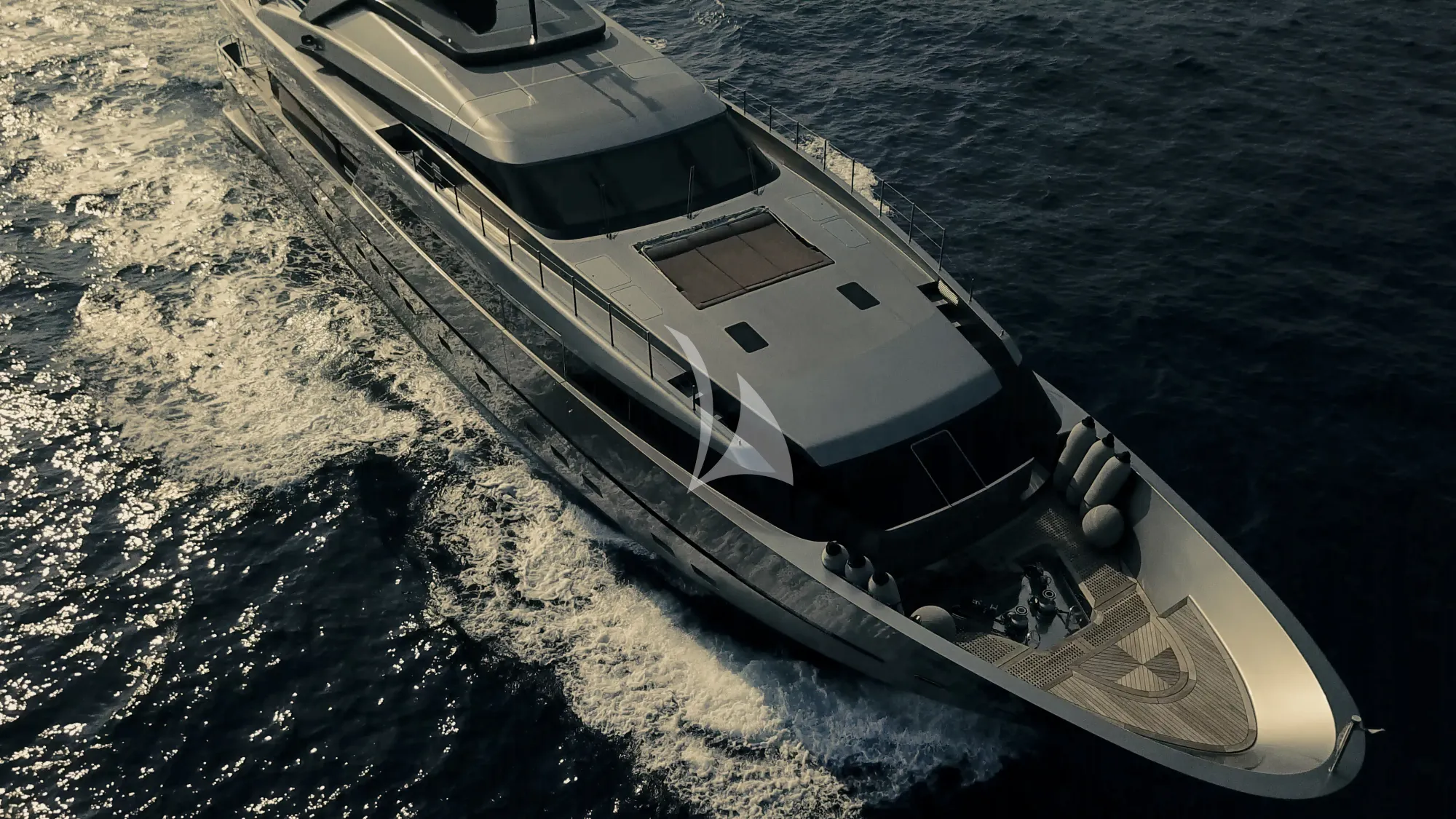 Luxury Crewed Motor Yacht 4A photo 7