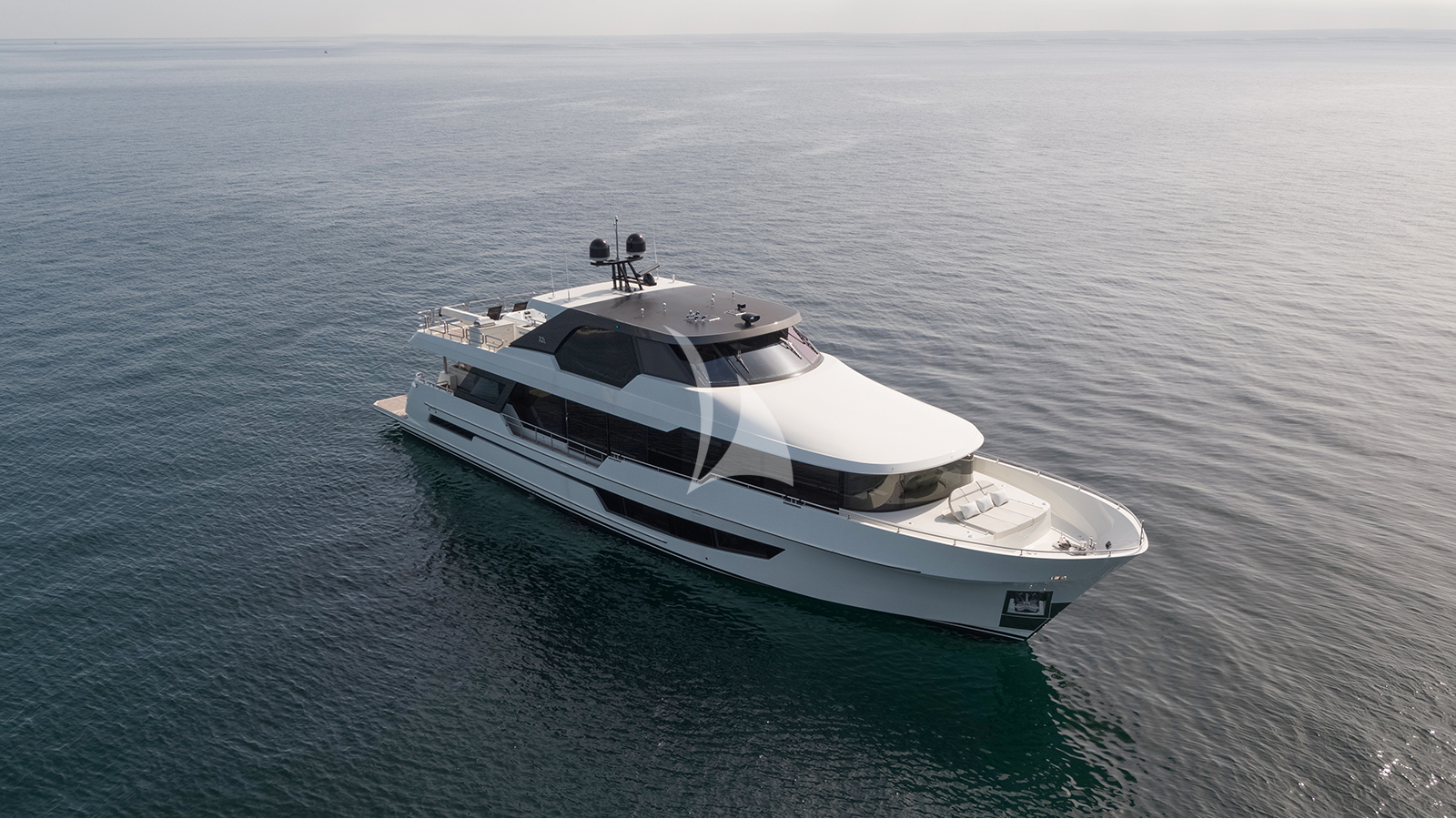 Luxury Crewed Motor Yacht 50 FIFTY photo 3