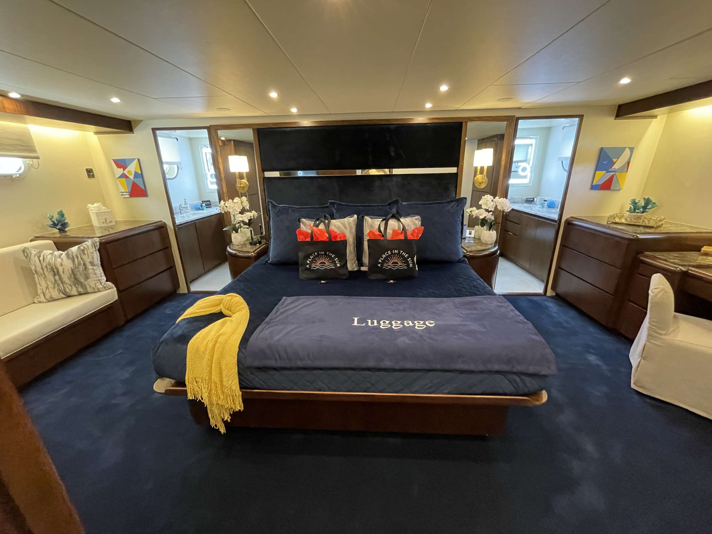 Luxury Crewed Motor Yacht A PLACE IN THE SUN photo 6