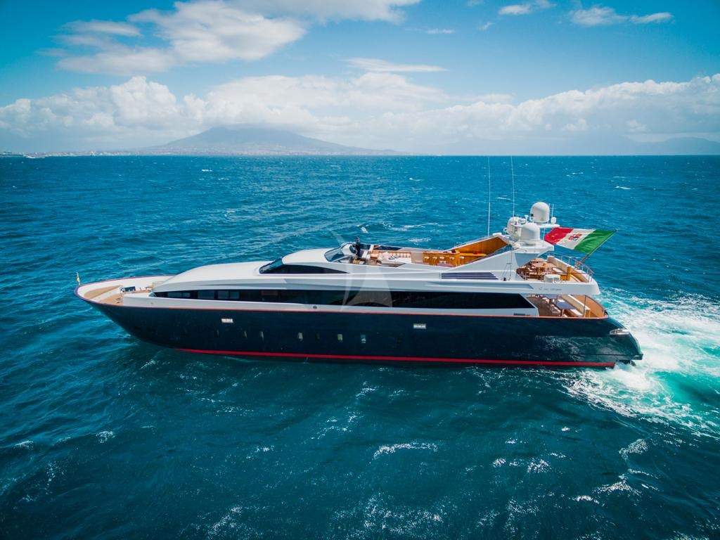 Luxury Motor Yacht ANGRA TOO photo 2