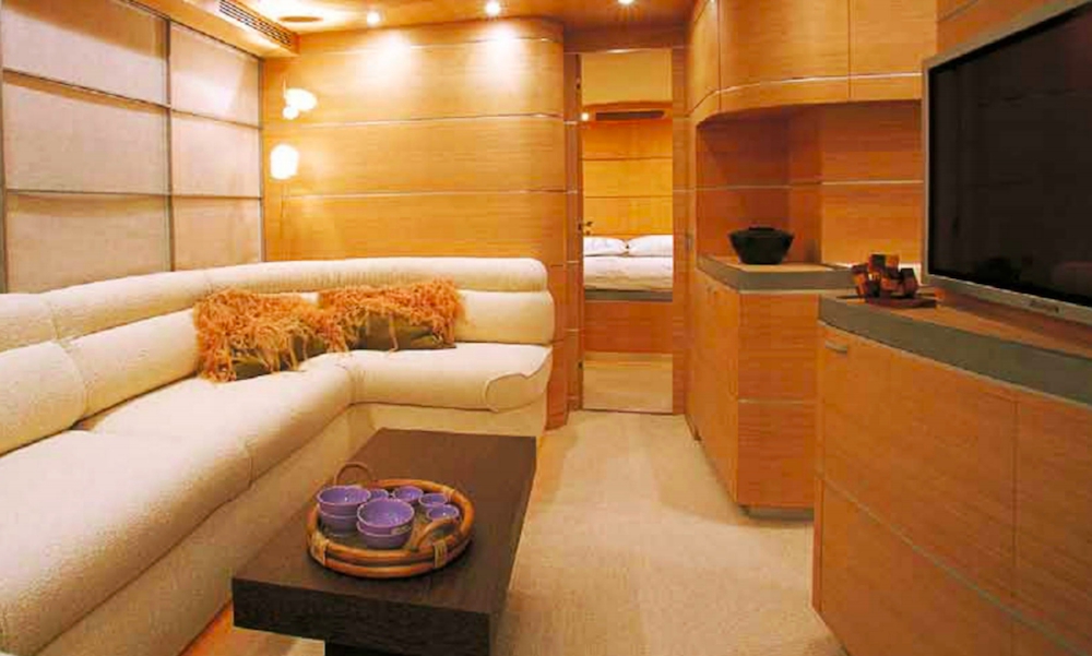 Crewed Motor Yacht AB72 photo 7