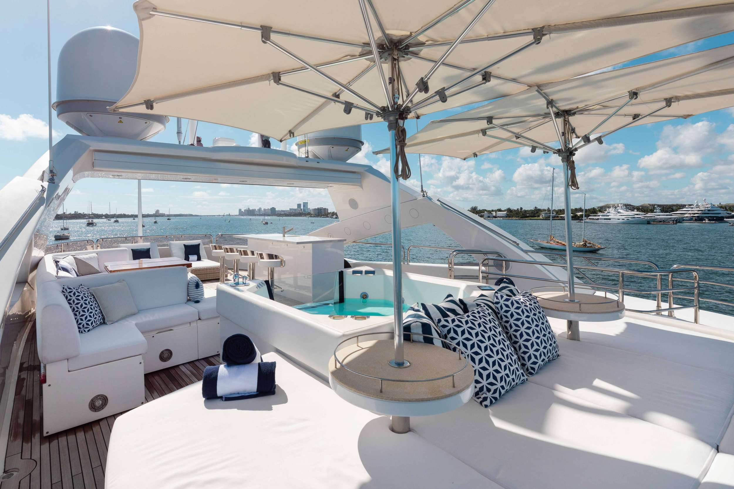 Luxury Crewed Motor Yacht ABOUT TIME photo 4