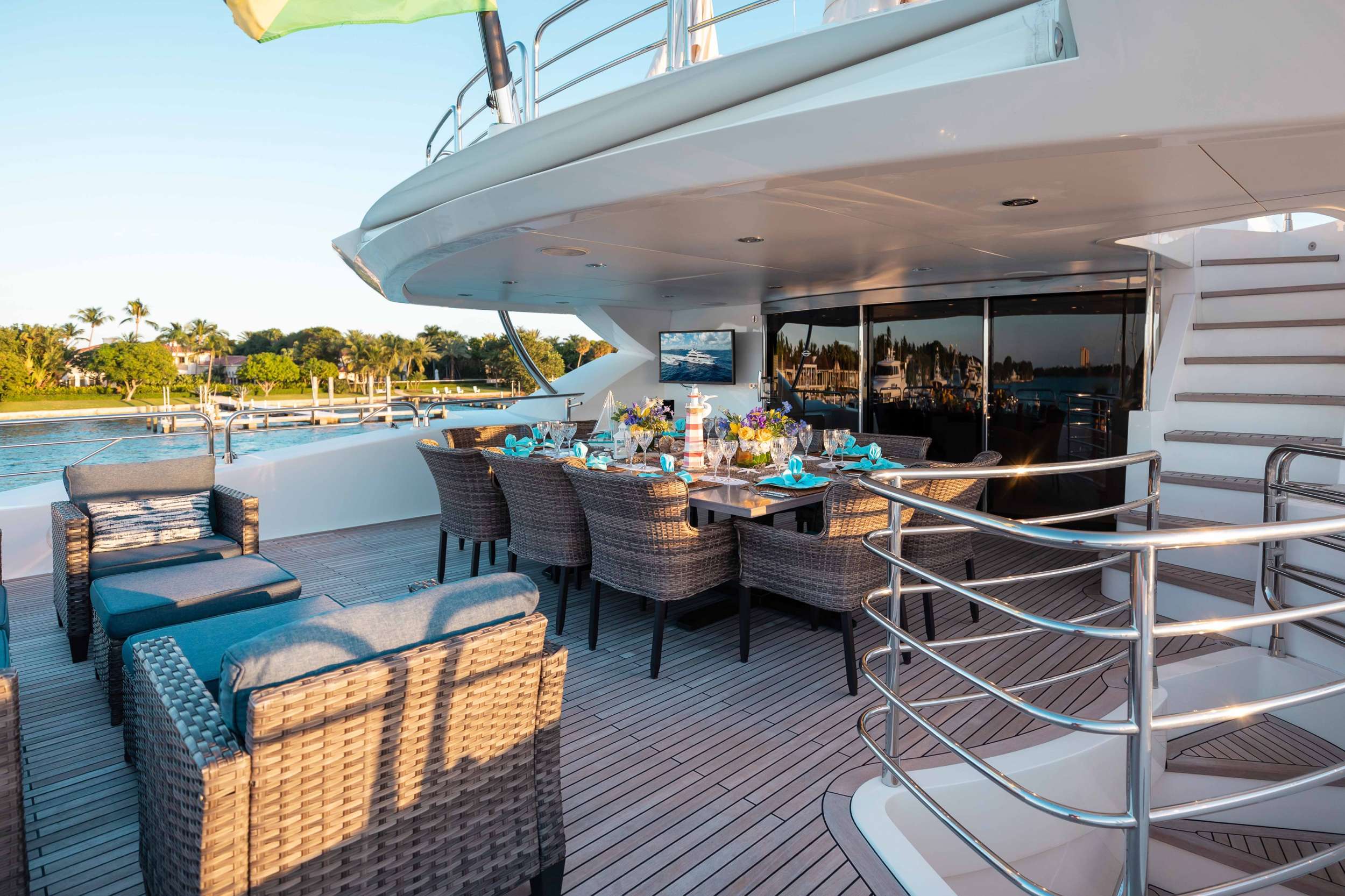 Luxury Crewed Motor Yacht ABOUT TIME photo 5