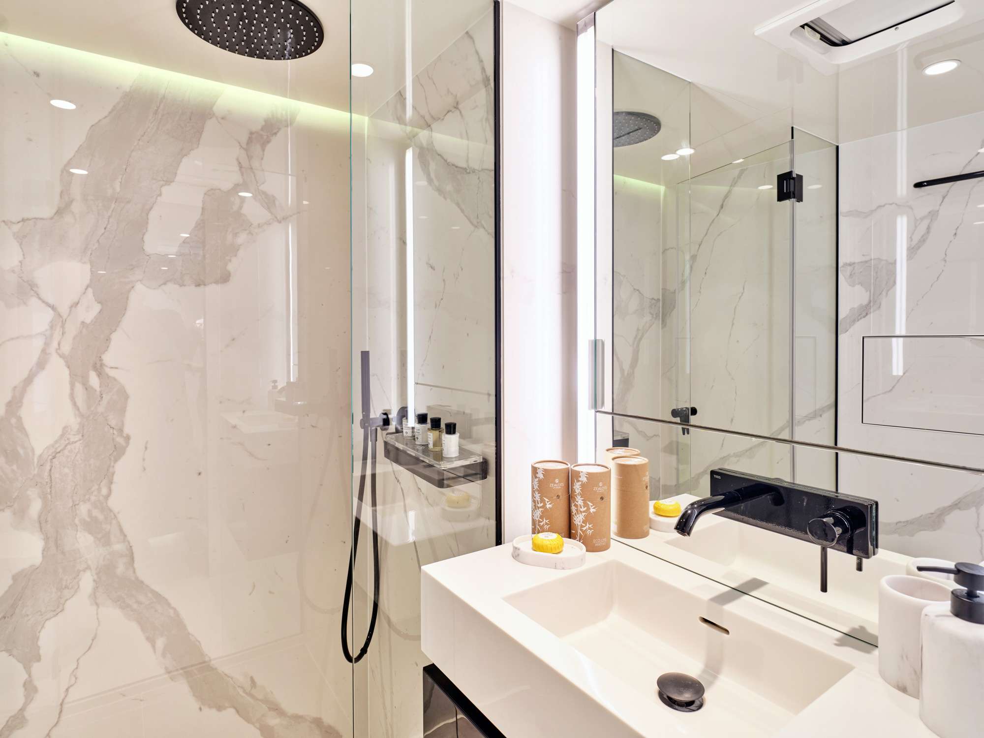 Luxury Crewed Catamaran ABOVE & BEYOND photo 7