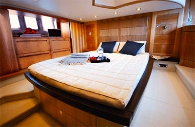 Luxury Crewed Motor Yacht Absolute 56 photo 3