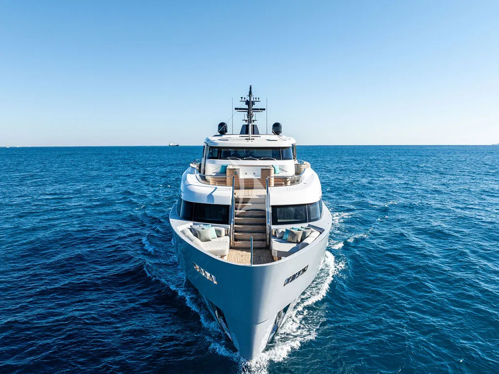 Luxury Crewed Motor Yacht ACE photo 4