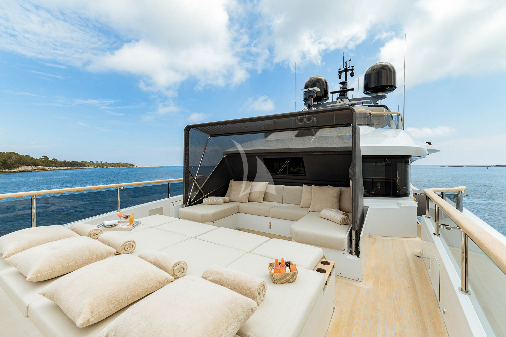 Luxury Crewed Motor Yacht ADVA photo 3