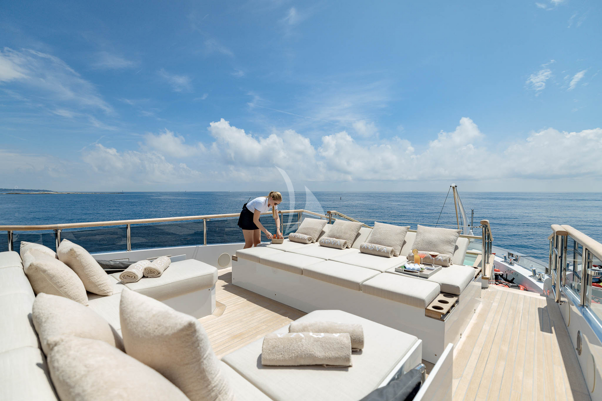 Luxury Crewed Motor Yacht ADVA photo 4