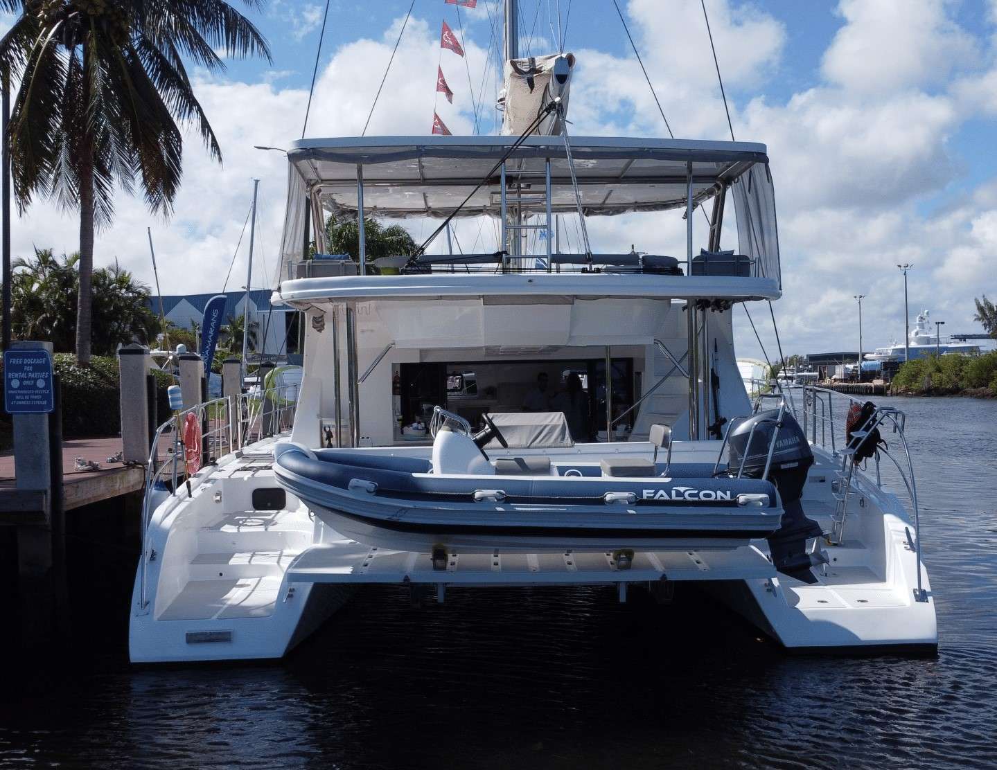 Crewed Catamaran ADVENTURE US photo 4