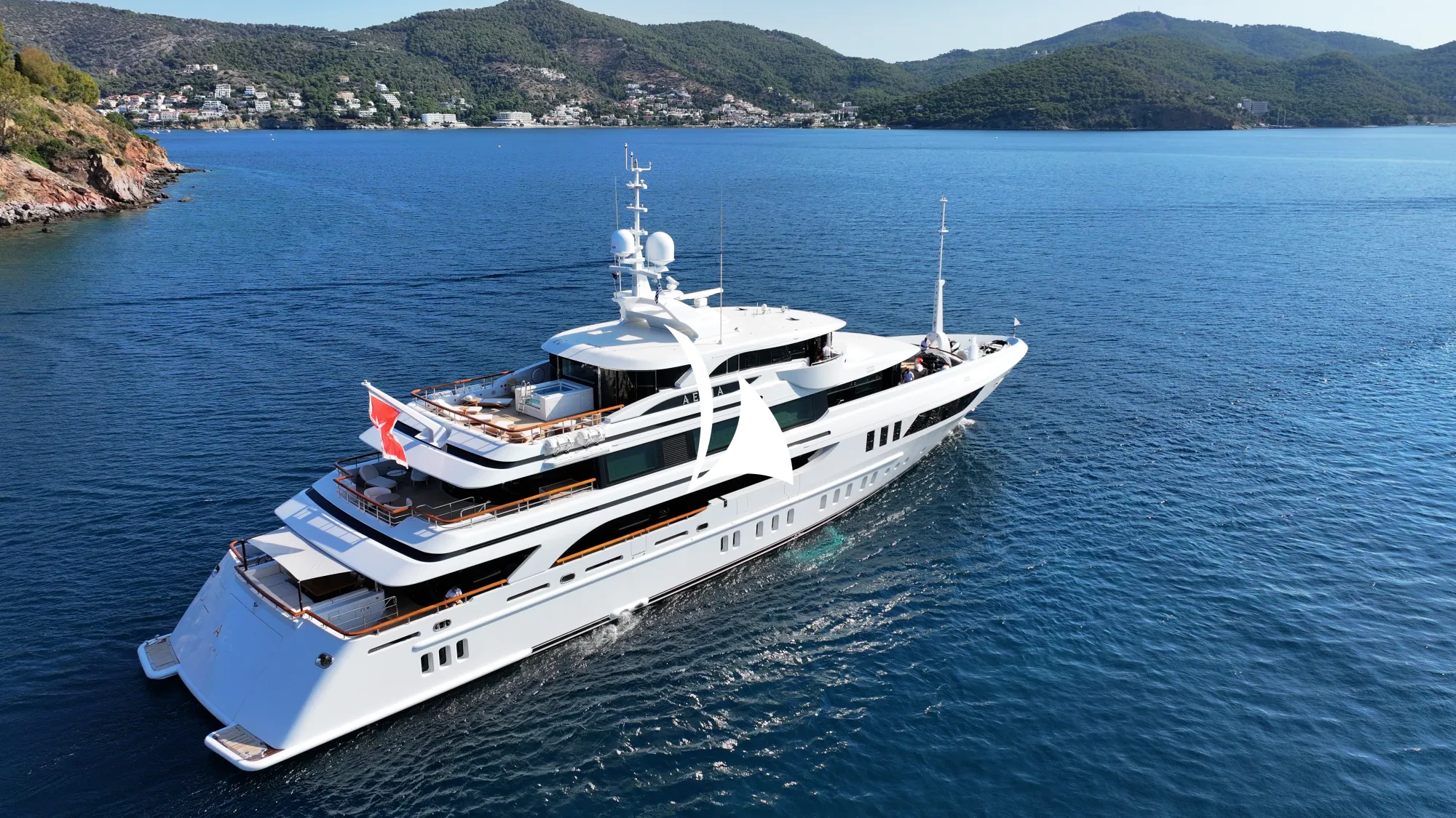 Luxury Crewed Motor Yacht AELIA photo 5