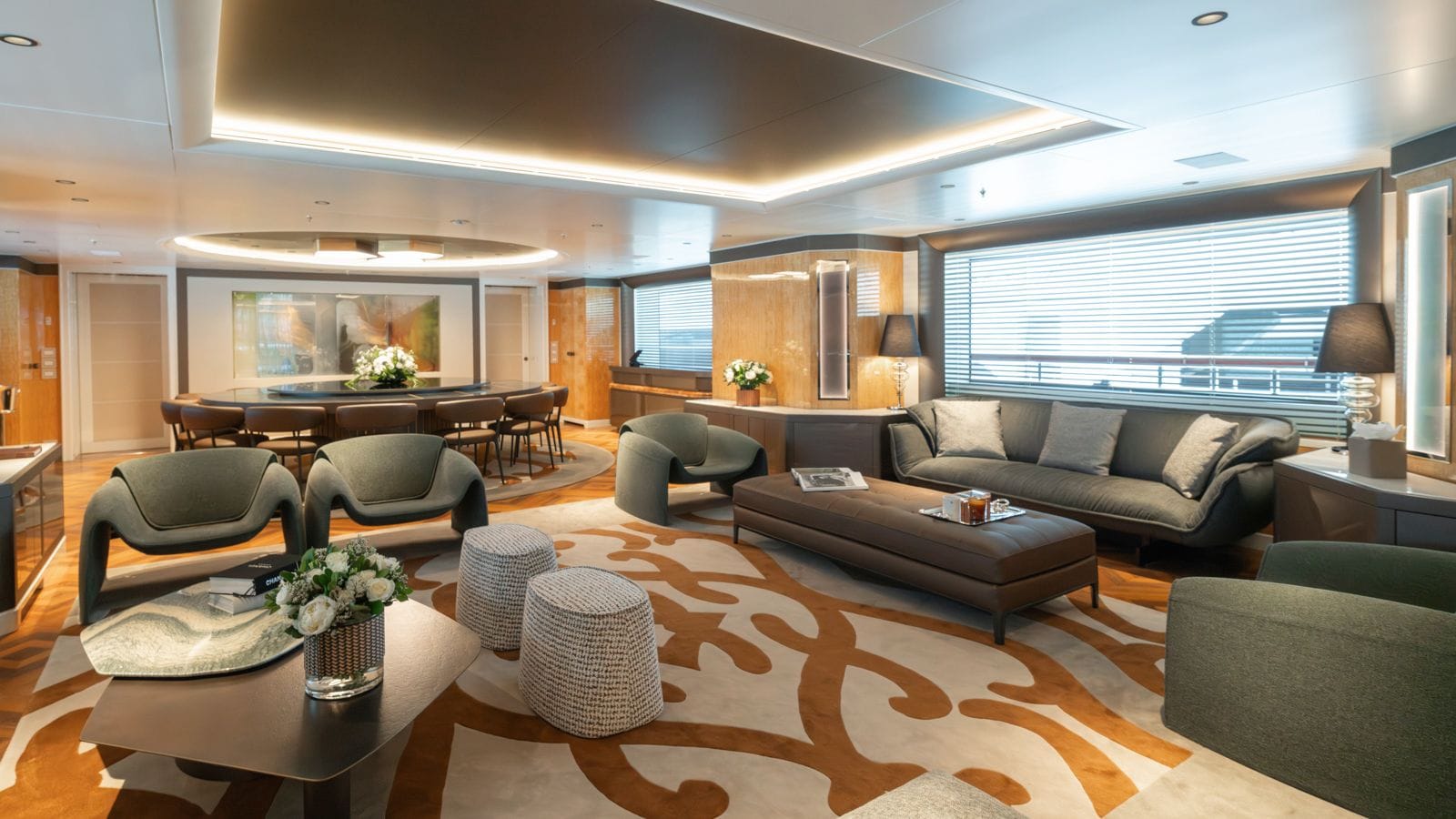 Luxury Crewed Motor Yacht AELIA photo 7