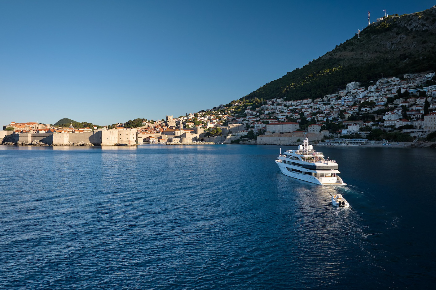 Luxury Crewed Motor Yacht AETERNA photo 3