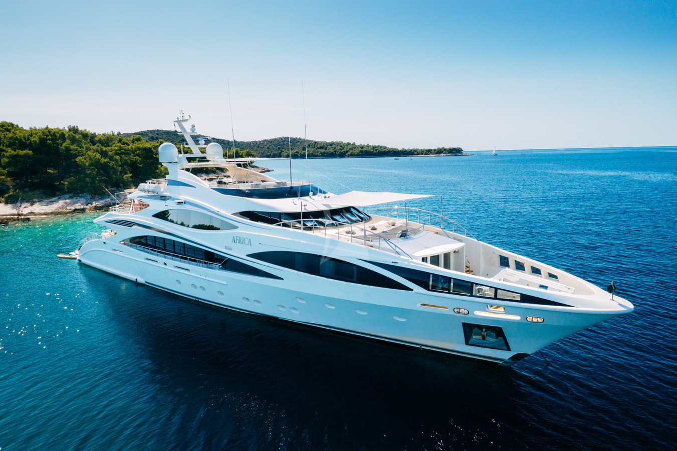 Luxury Crewed Motor Yacht AFRICA I photo 3