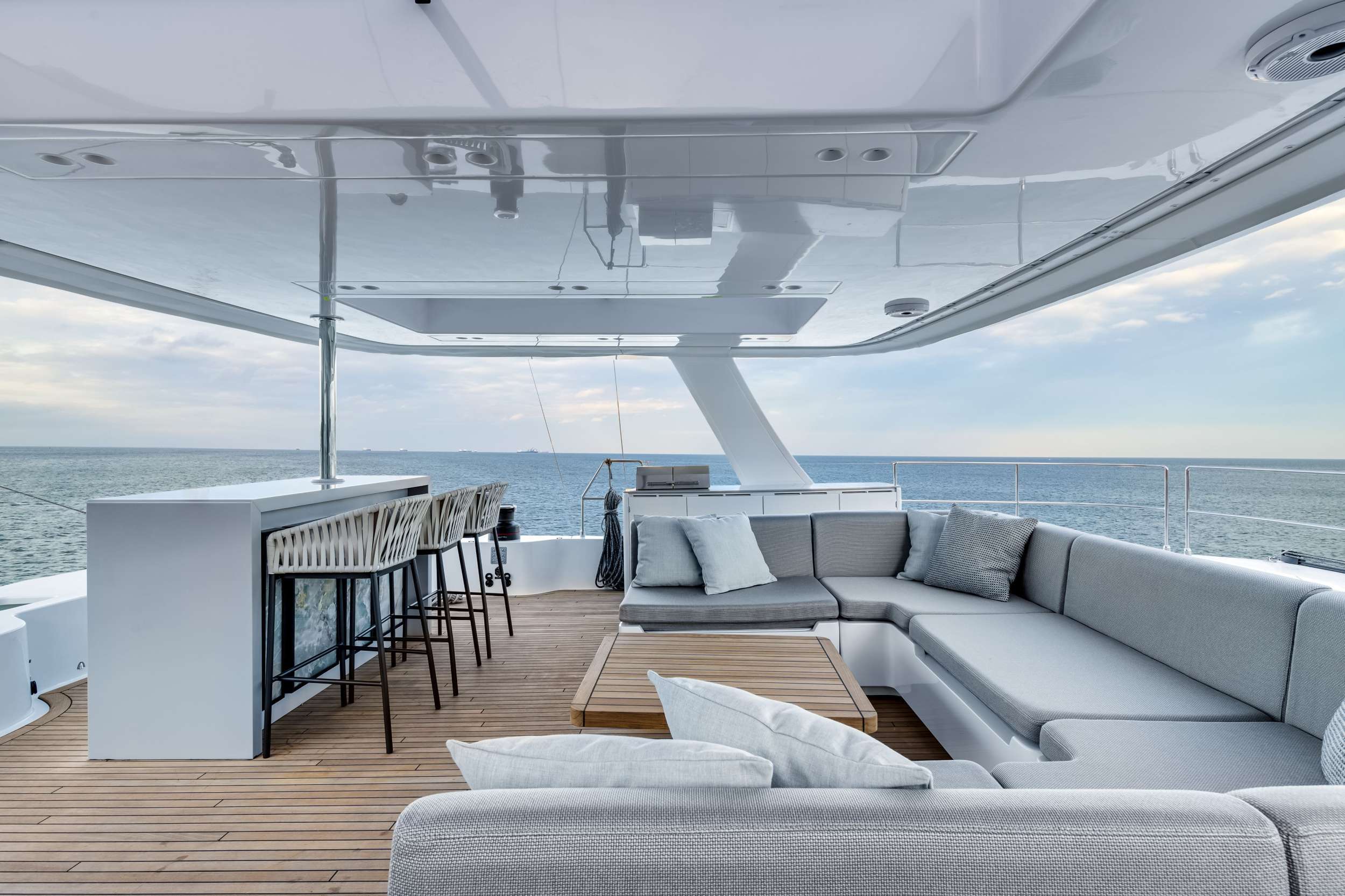 Luxury Crewed Motor Yacht AGATA BLU photo 4