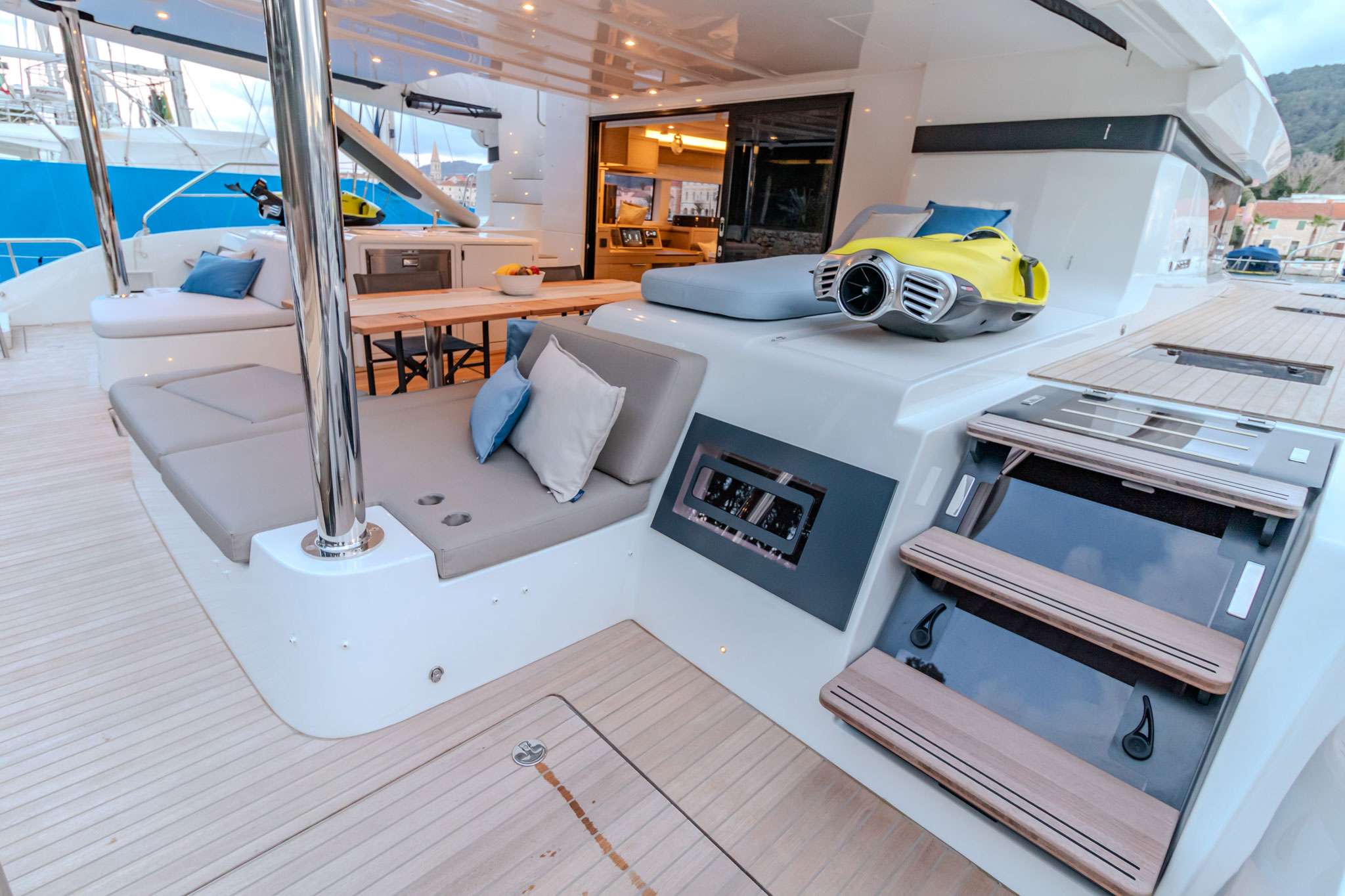 Crewed Catamaran AGENDA 55 photo 8