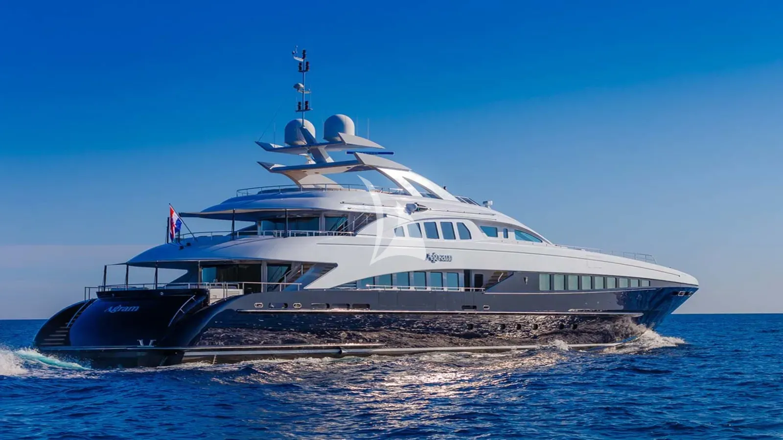 Luxury Crewed Motor Yacht AGRAM photo 4