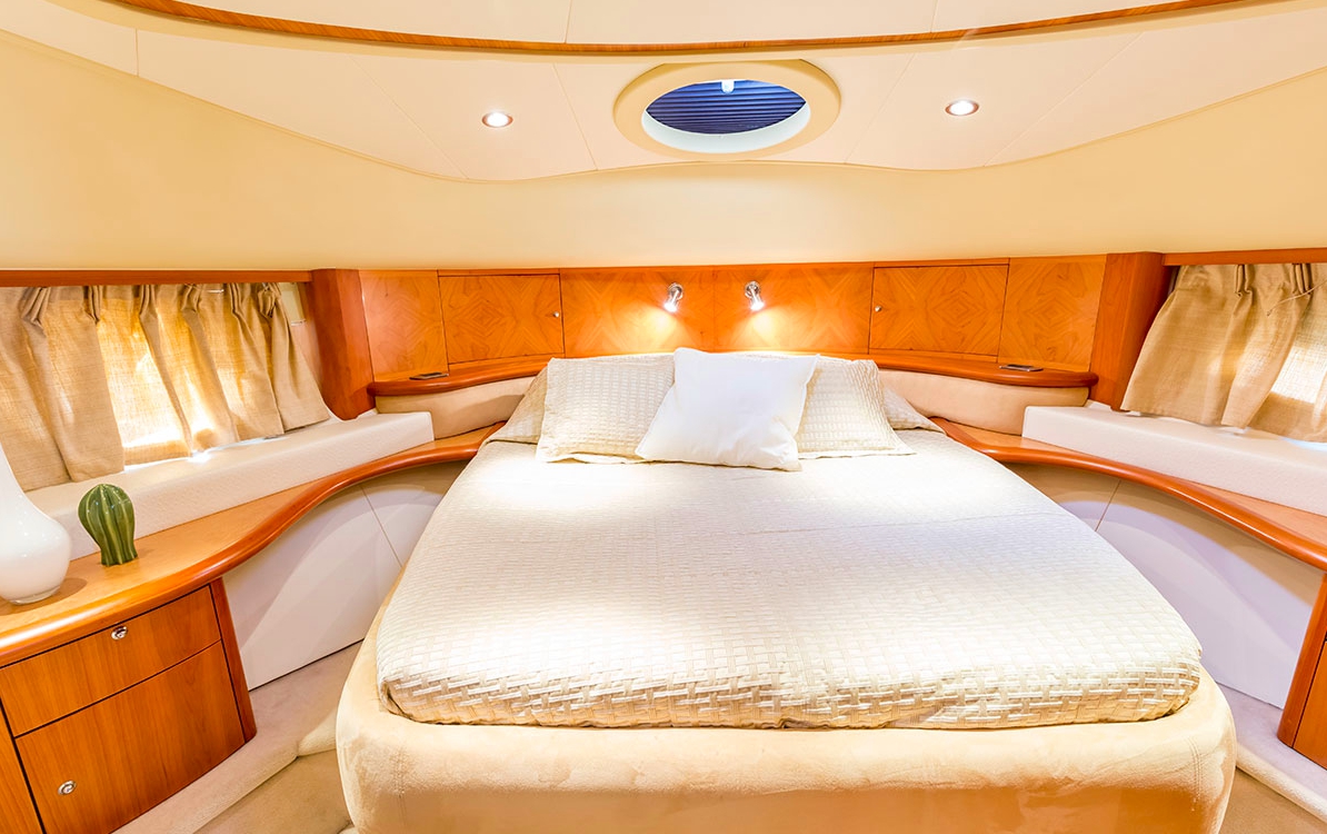 Crewed Motor Yacht Aicon 56 photo 5