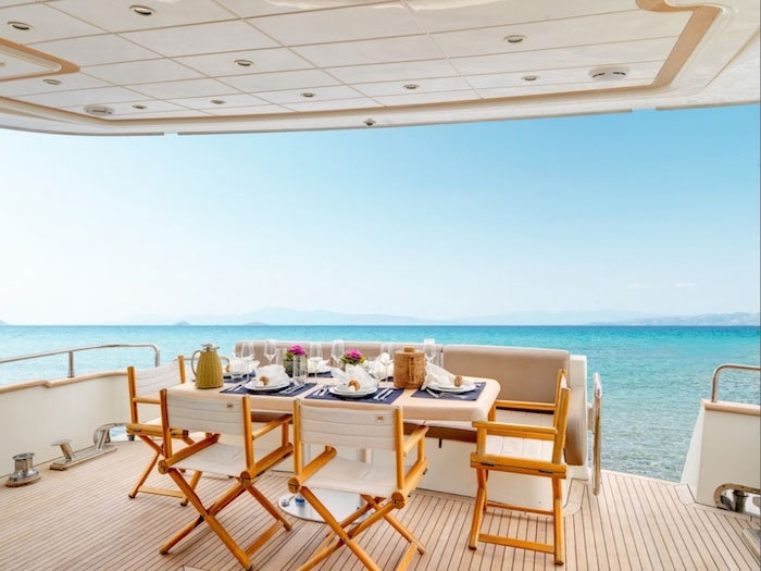 Luxury Crewed Motor Yacht AIMILIA photo 3