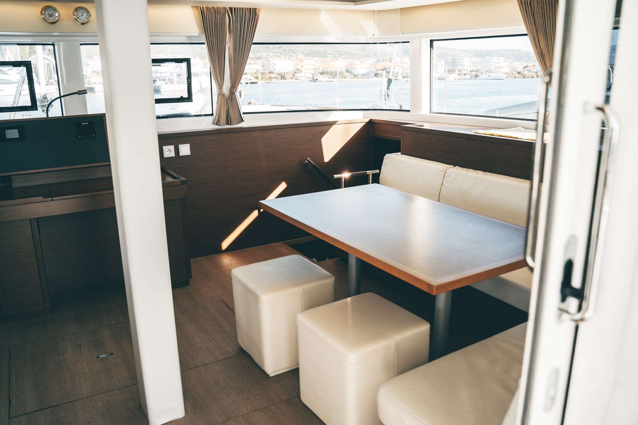 Crewed Sailing Catamaran AKANA photo 7