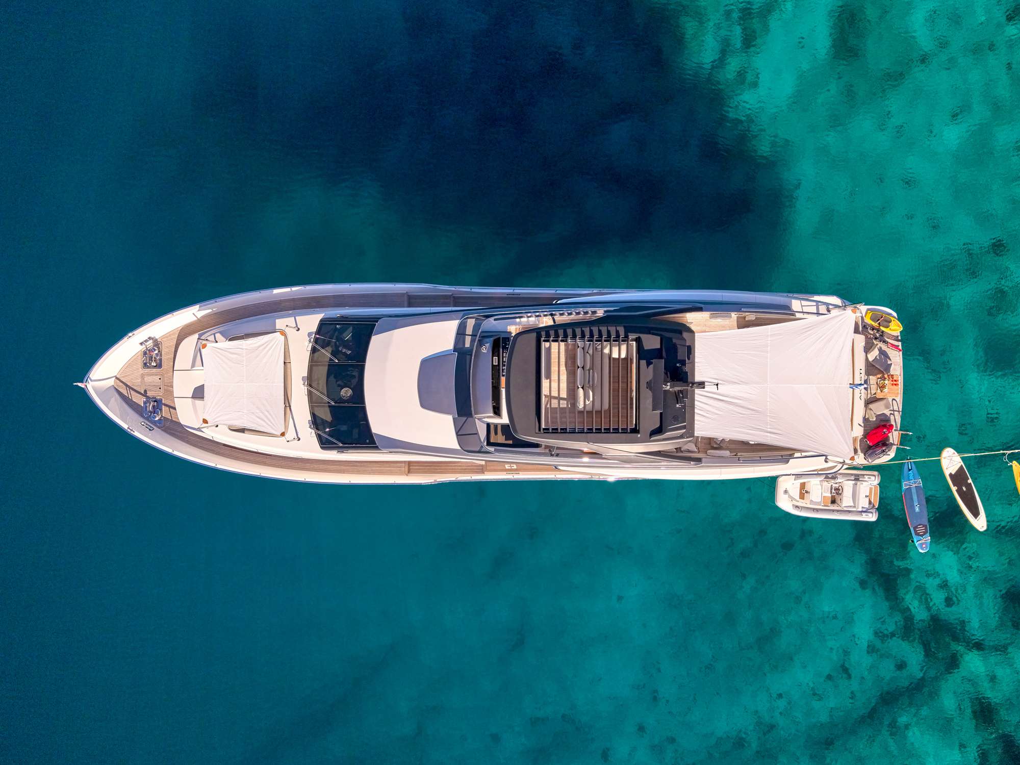 Luxury Crewed Motor Yacht AKASTI photo 4