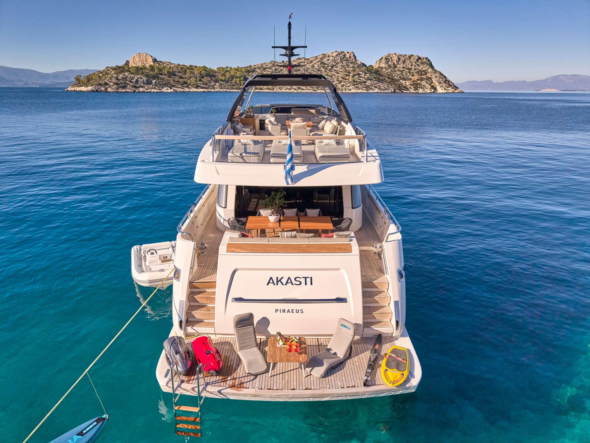 Luxury Crewed Motor Yacht AKASTI photo 5