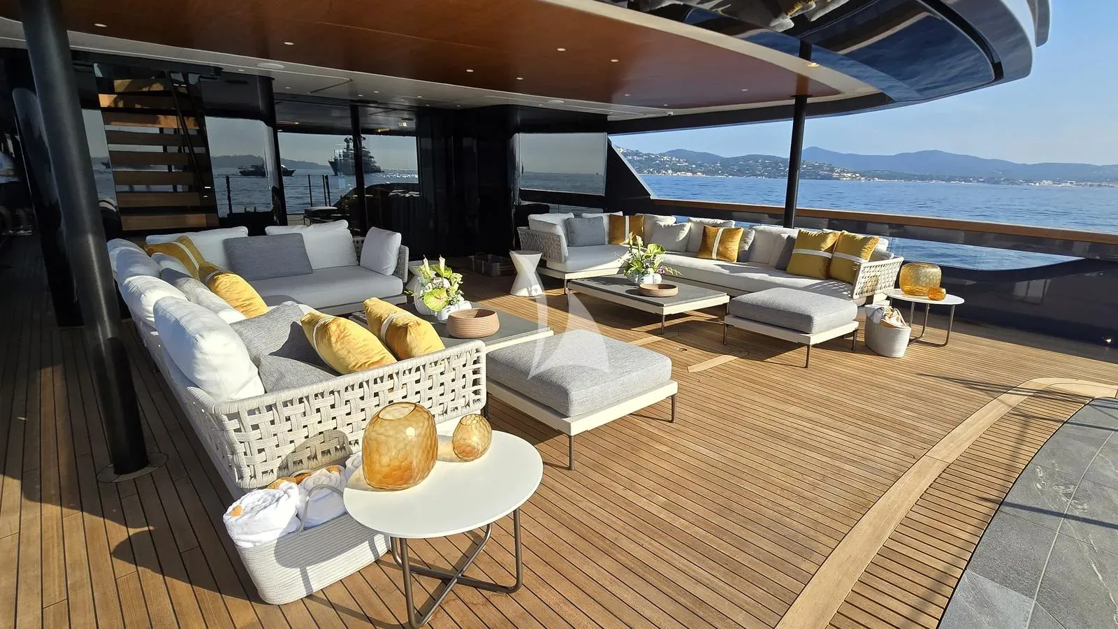 Luxury Crewed Motor Yacht AKULA photo 6