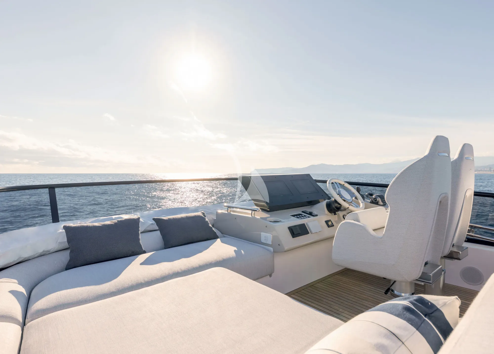 Crewed Motor Yacht ALE II photo 7