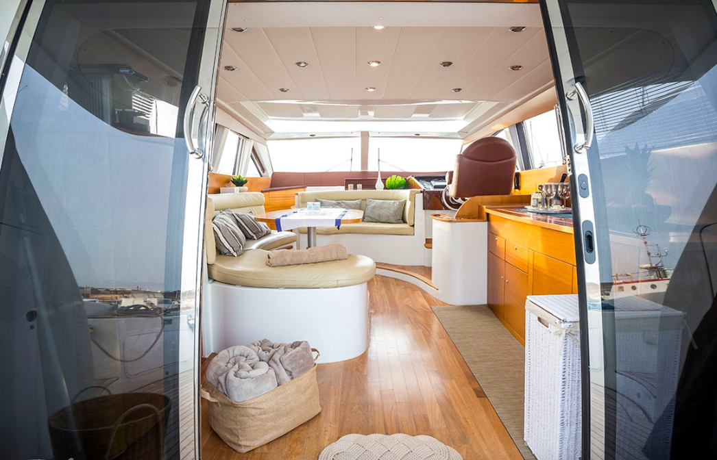 Crewed Motor Yacht Alena 52 photo 5