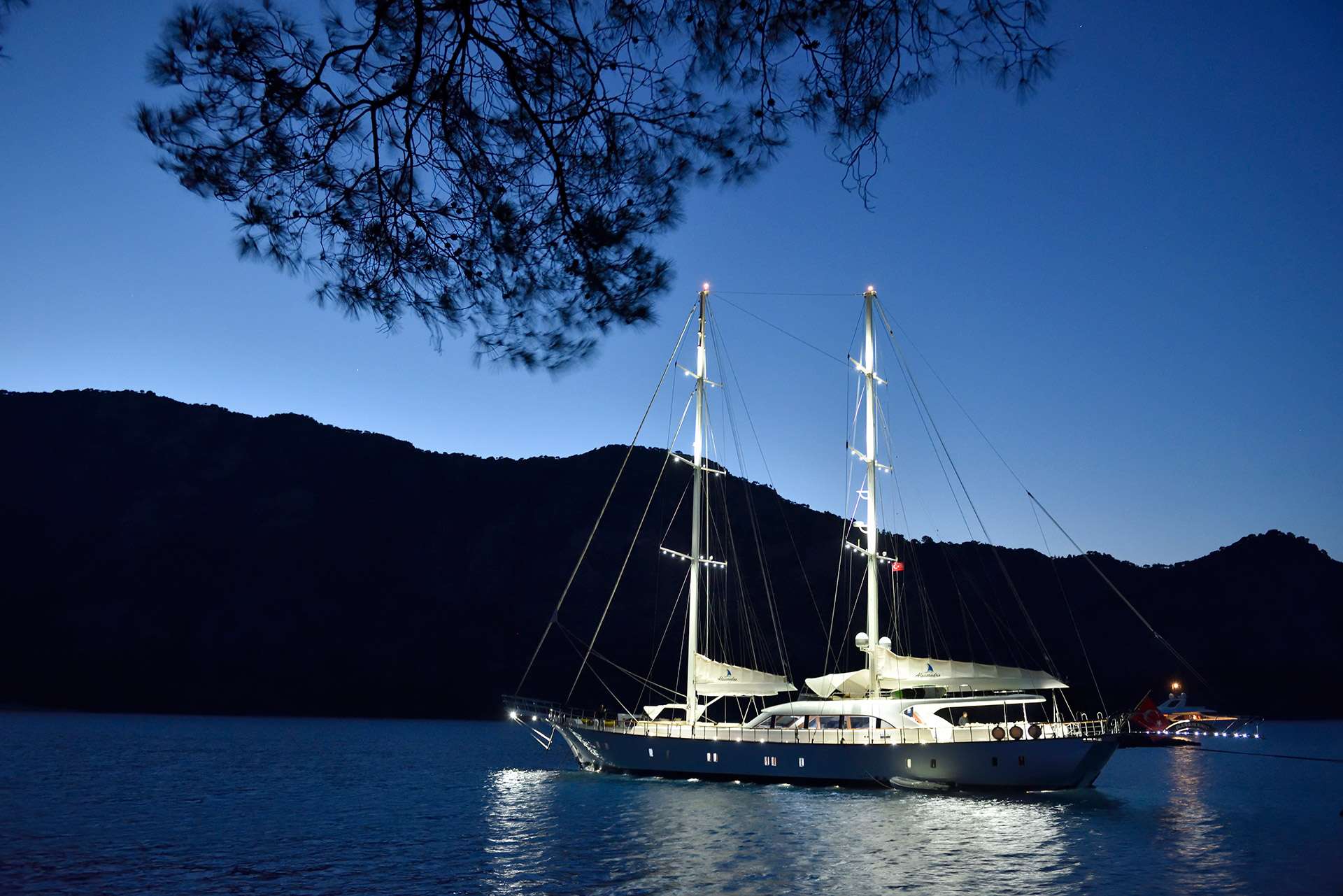 Luxury Crewed Sailing Yacht ALESSANDRO I photo 4