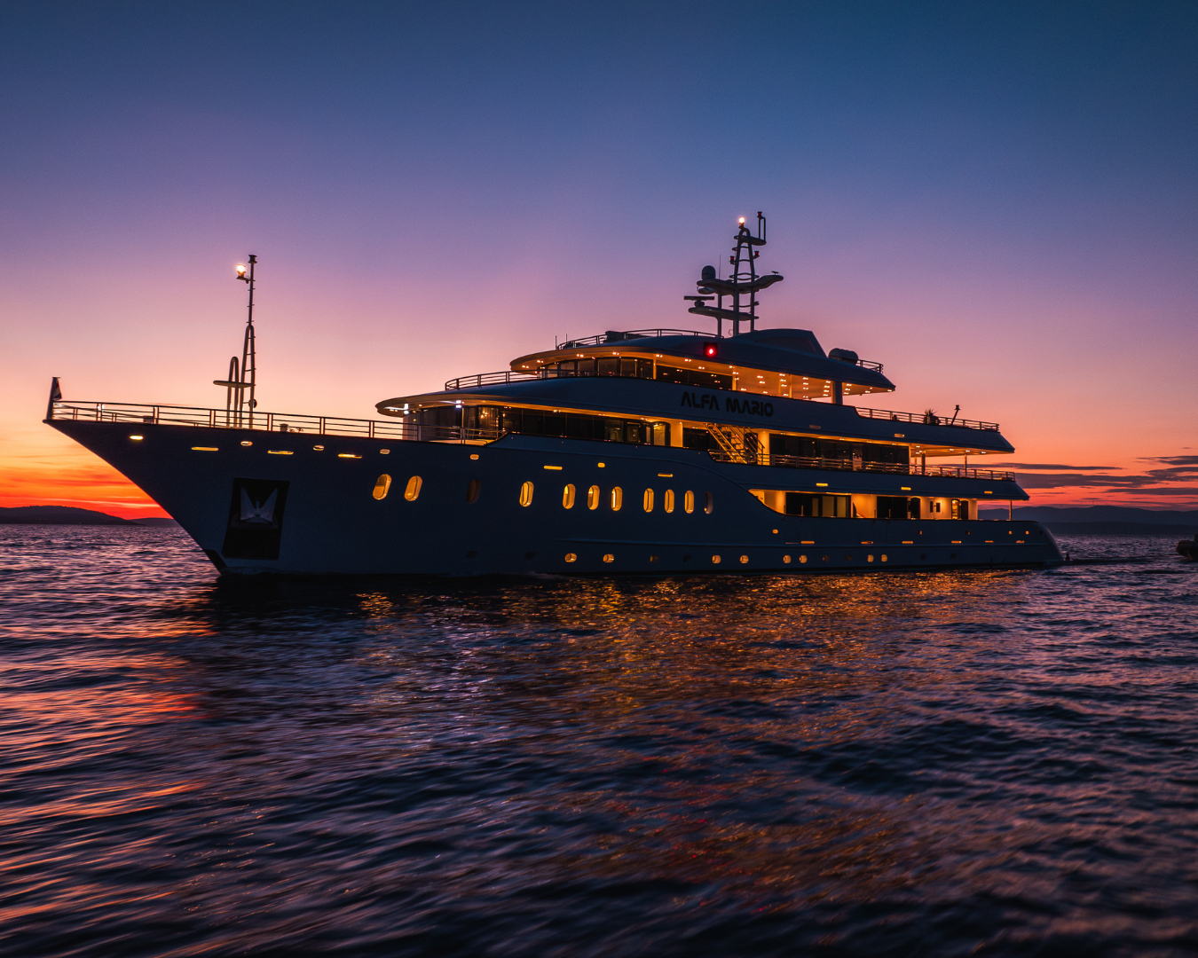 Crewed Motor Yacht ALFA MARIO photo 8