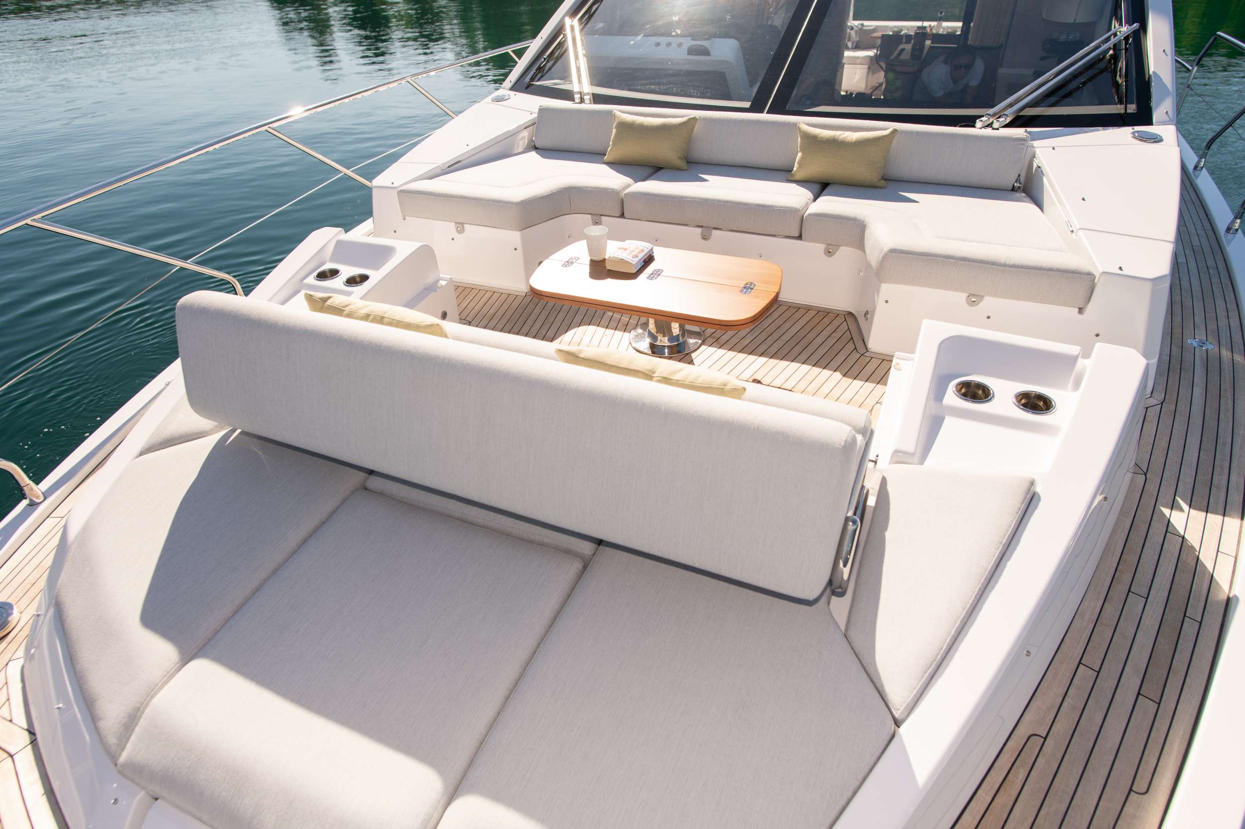 Luxury Crewed Motor Yacht ALIBABA photo 6