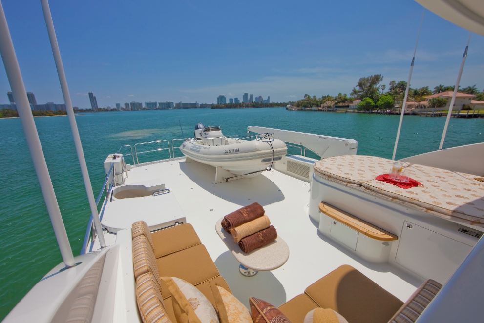 Luxury Crewed Motor Yacht ALICIA photo 5
