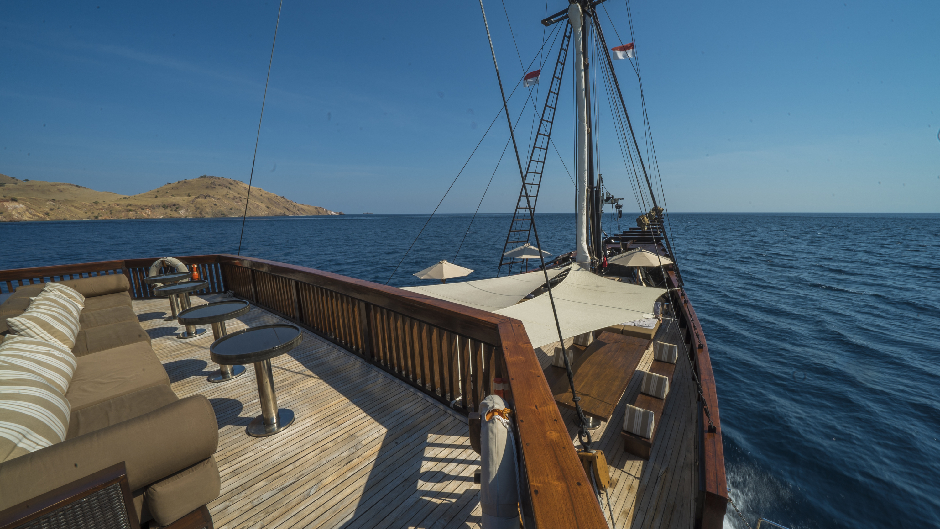 Luxury Crewed Sailing Yacht ALILA PURNAMA photo 4