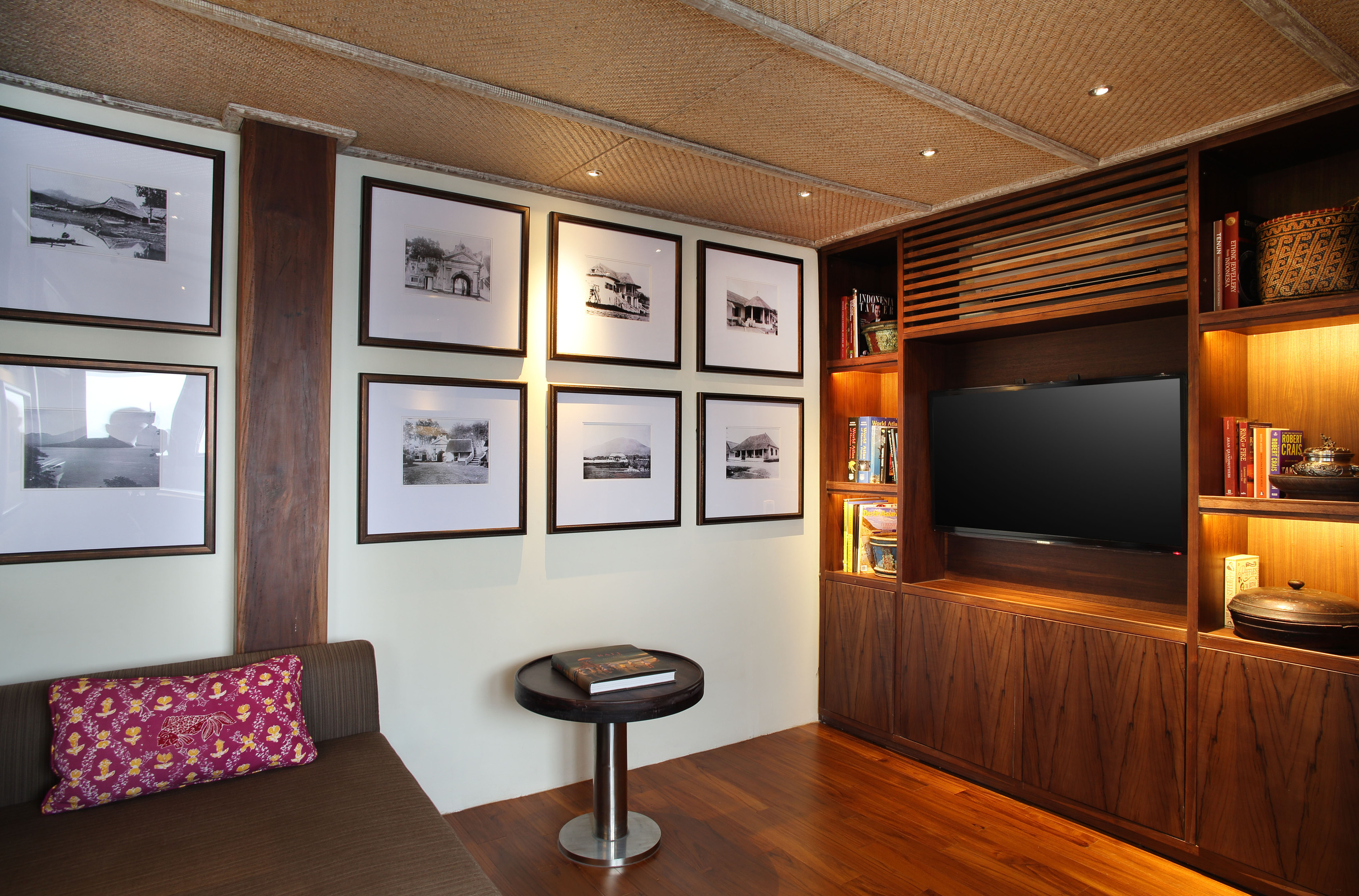 Luxury Crewed Sailing Yacht ALILA PURNAMA photo 8