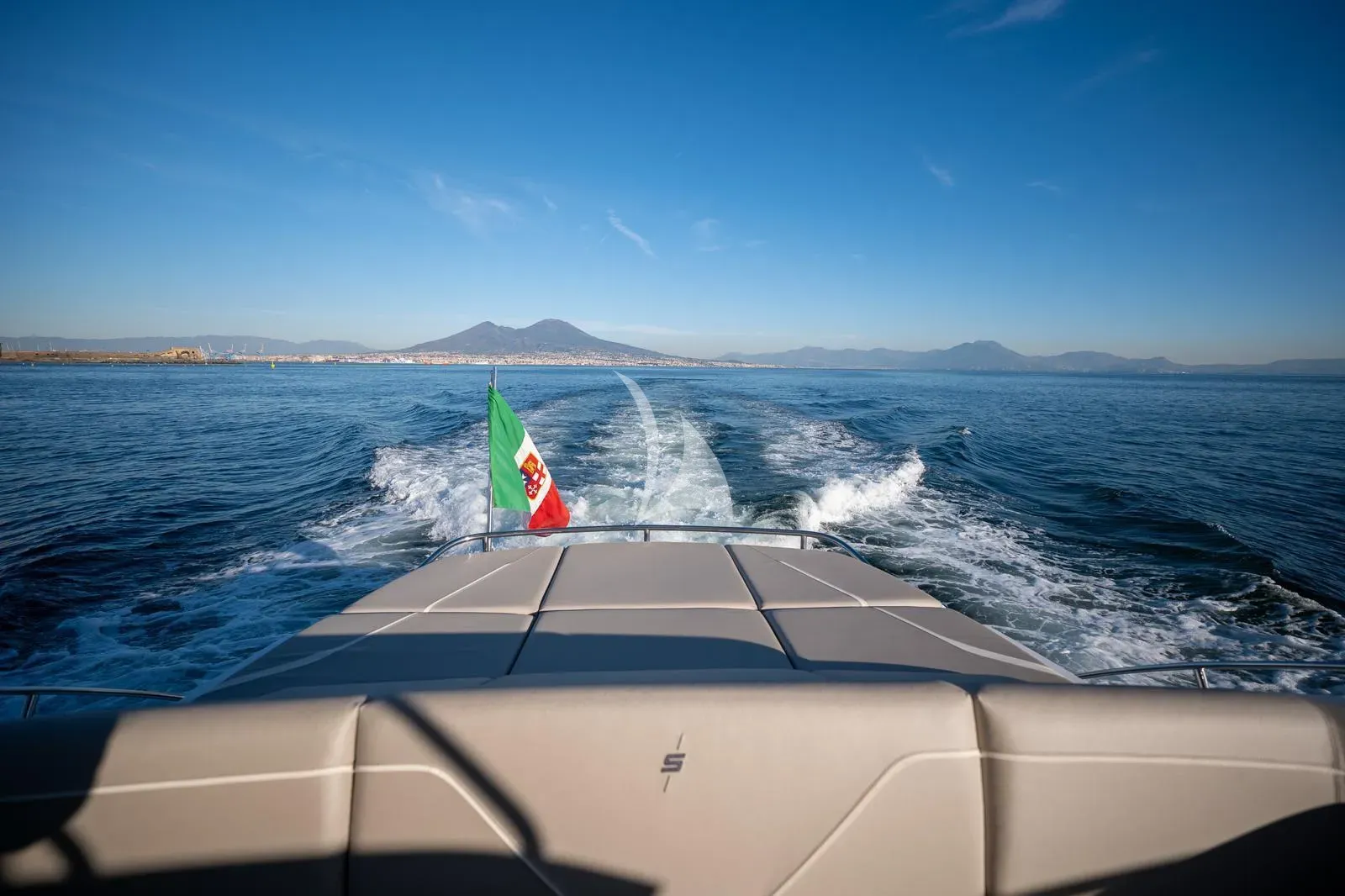 Luxury Crewed Motor Yacht ALL FOR YOU photo 8