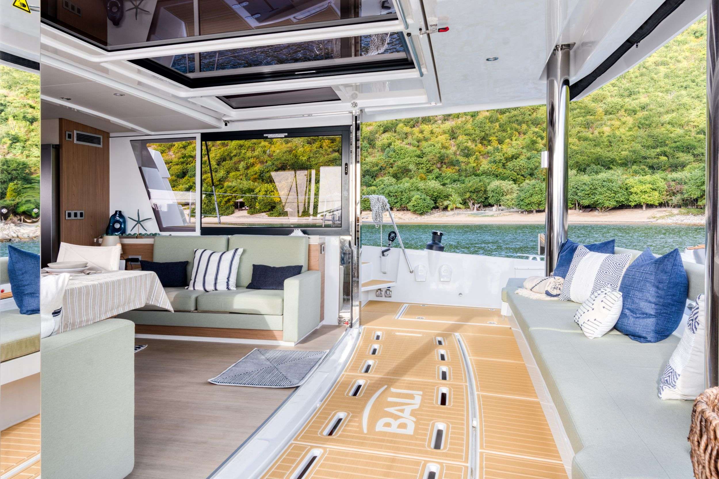 Crewed Catamaran ALLEGRA photo 8