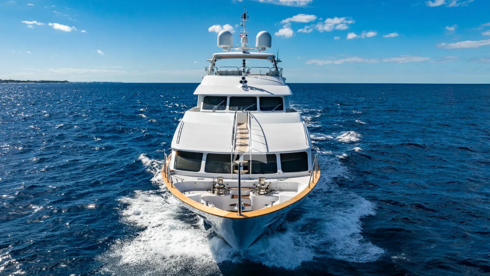 Luxury Crewed Motor Yacht ALLORA photo 4