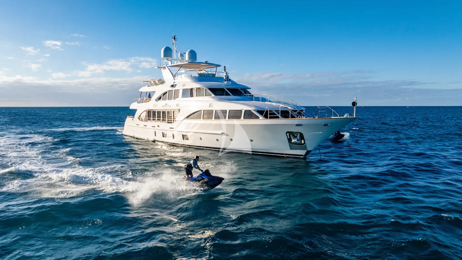 Luxury Crewed Motor Yacht ALLORA photo 7