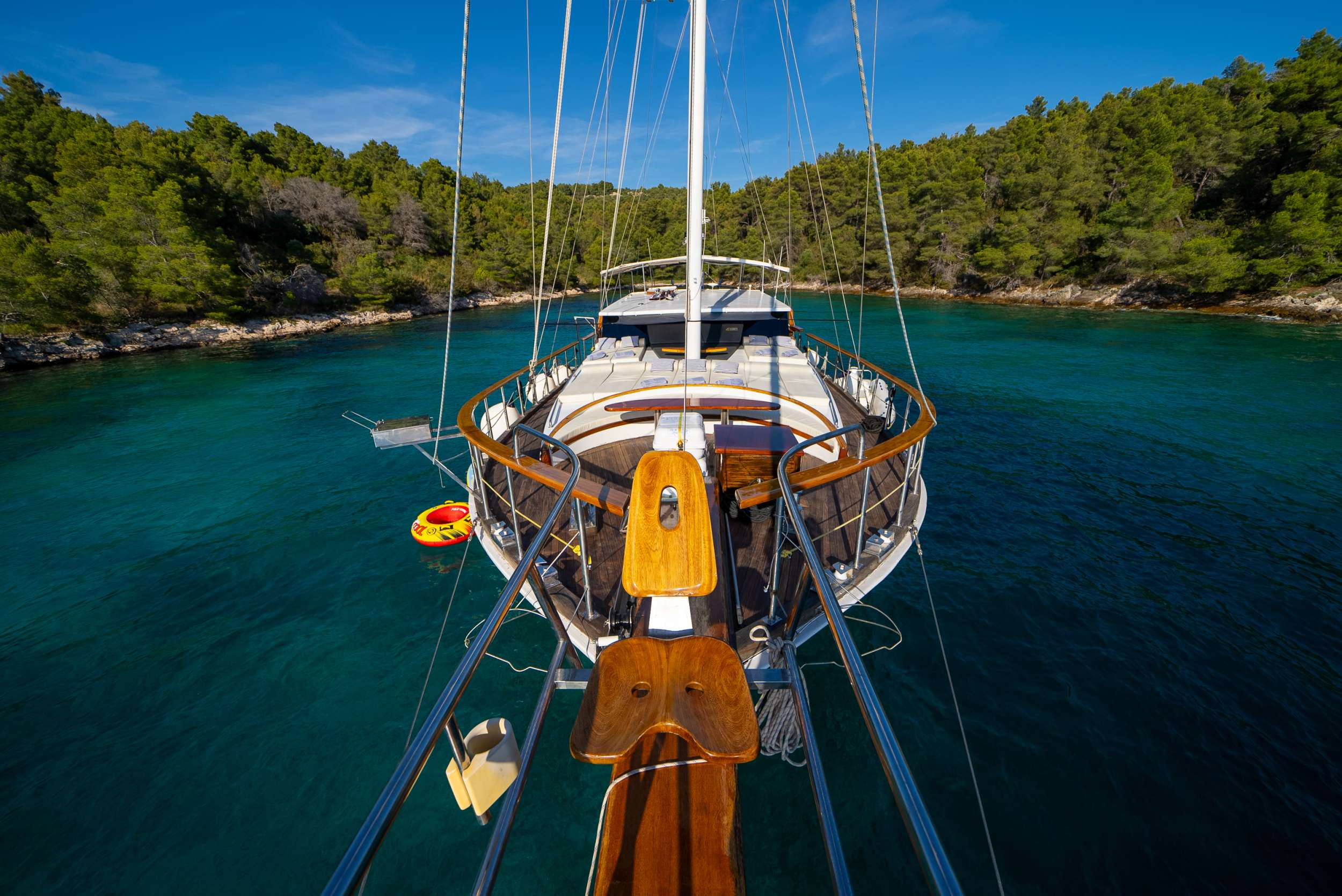 Crewed Motor Sailer ALLURE photo 4