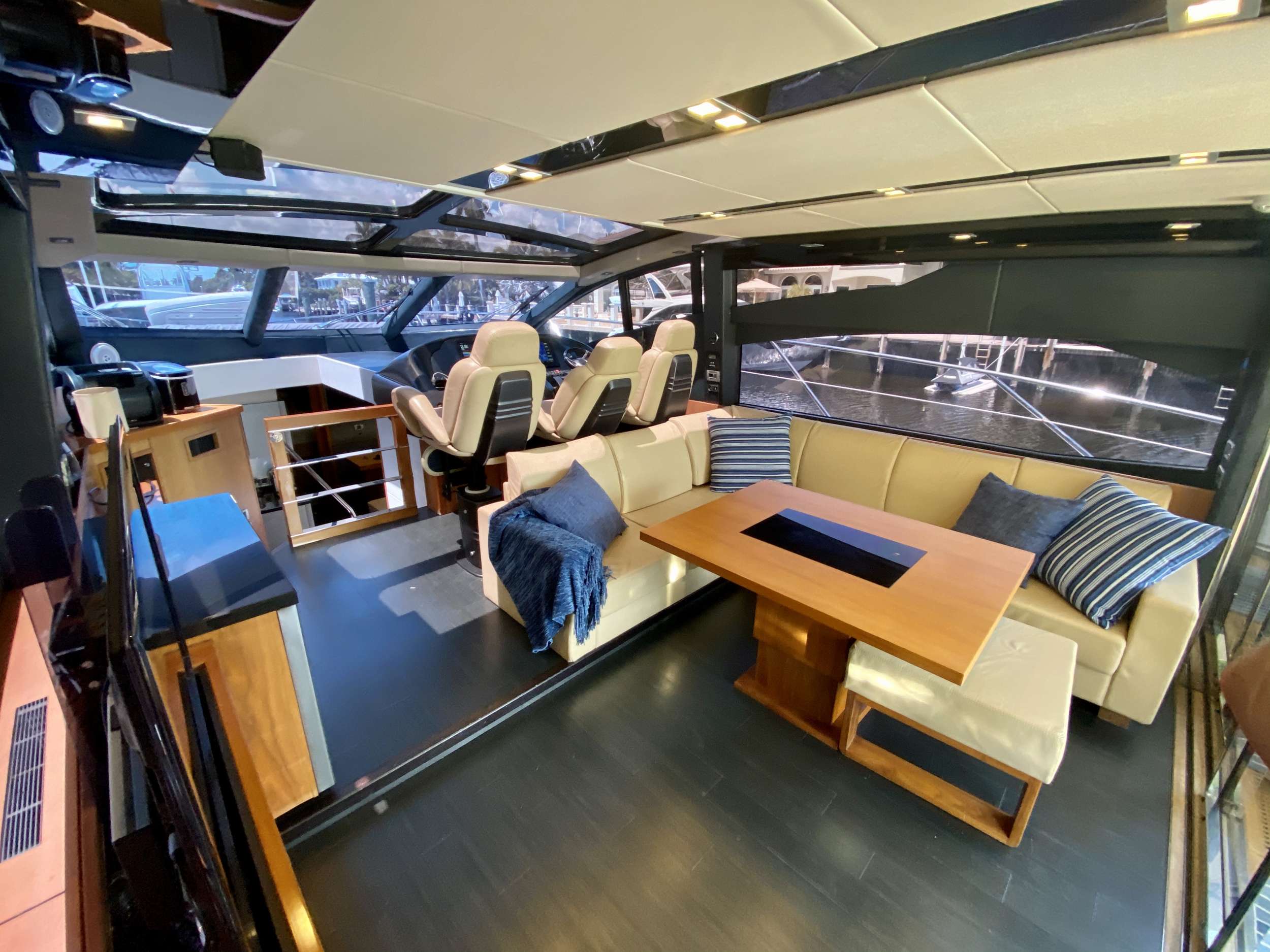 Crewed Motor Yacht ALMA photo 3