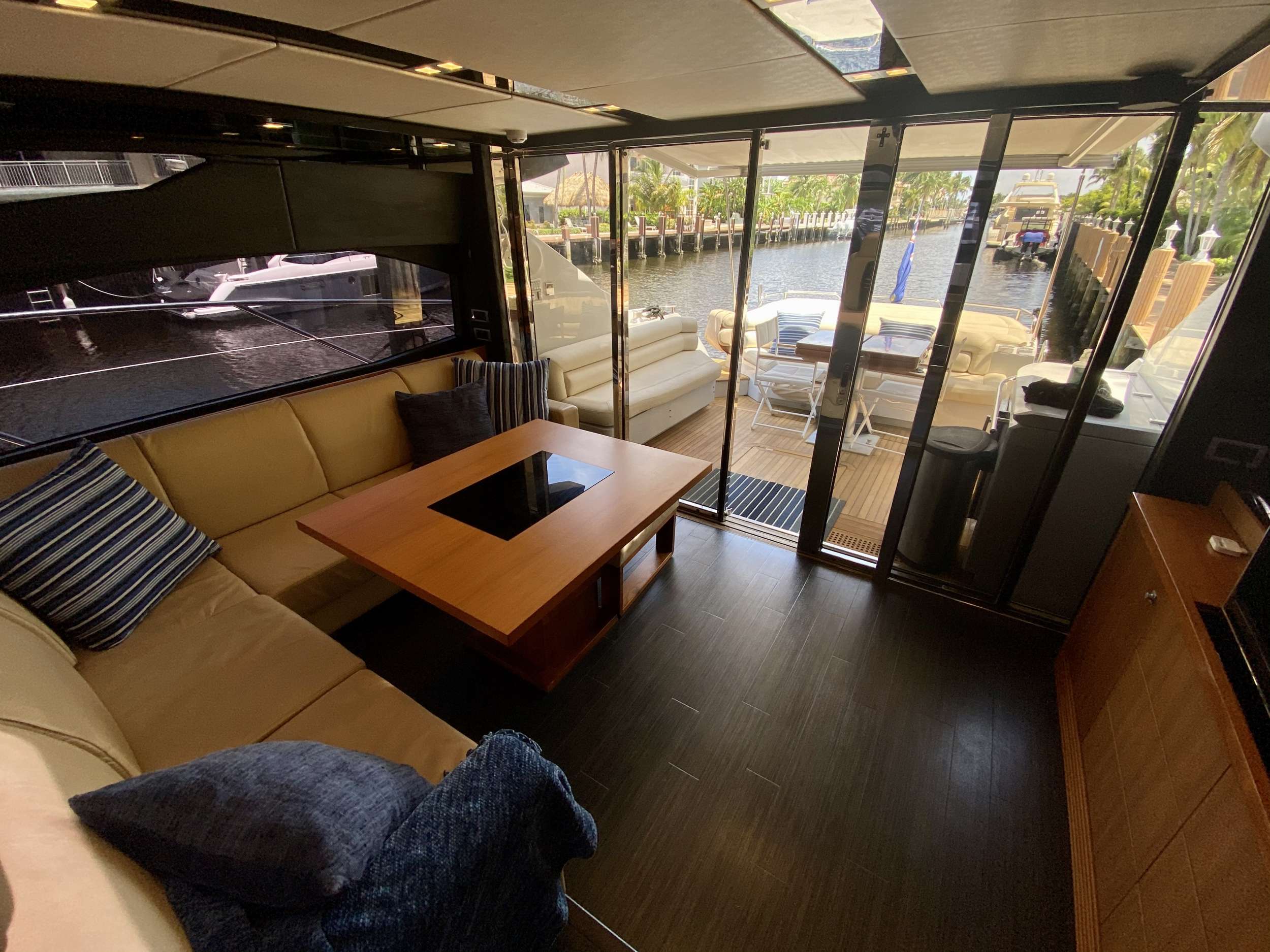 Crewed Motor Yacht ALMA photo 4